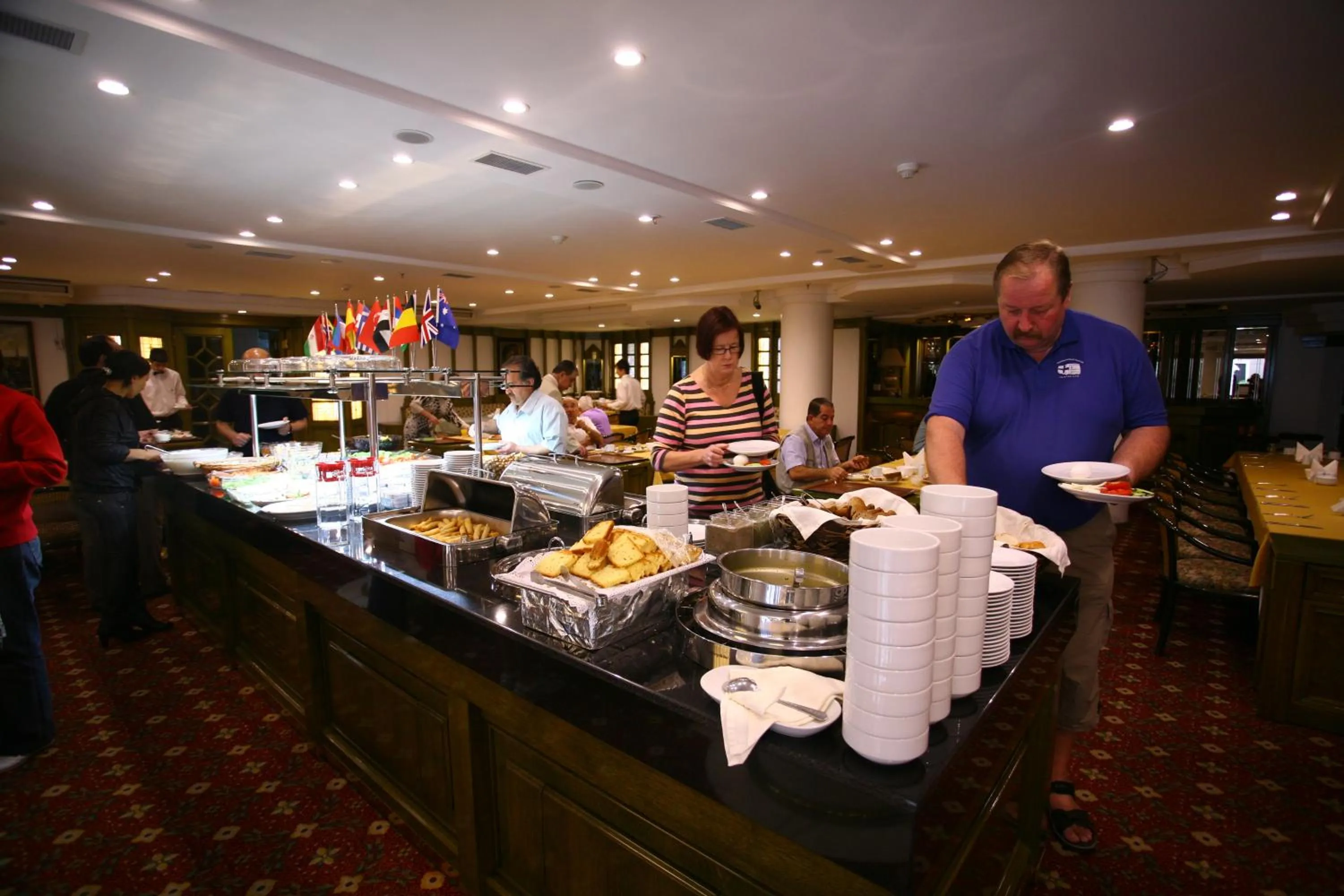 Restaurant/places to eat in Istanbul Royal Hotel