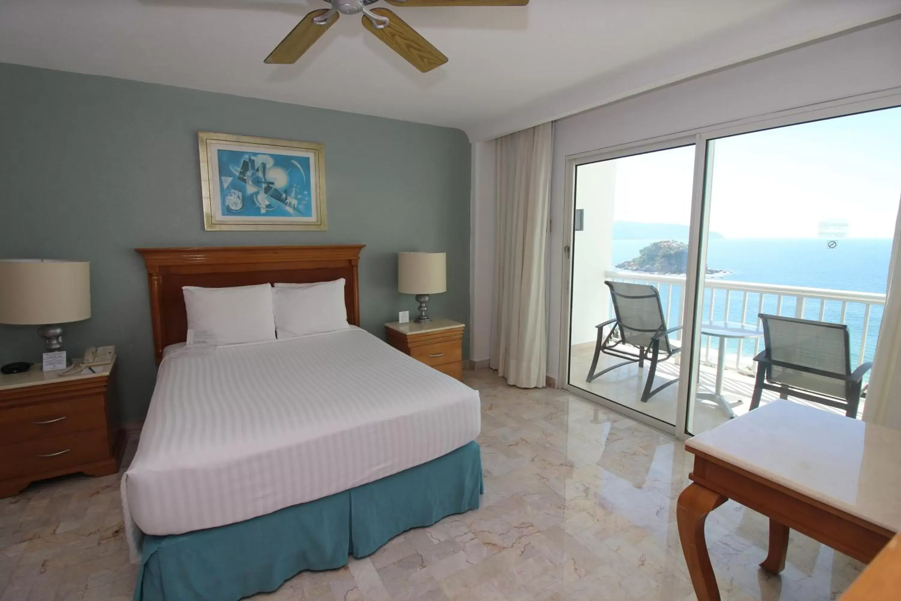 Super Deal - Superior Room with Ocean View in Emporio Acapulco Super Deal - Superior Room with Ocean View in Emporio Acapulco
