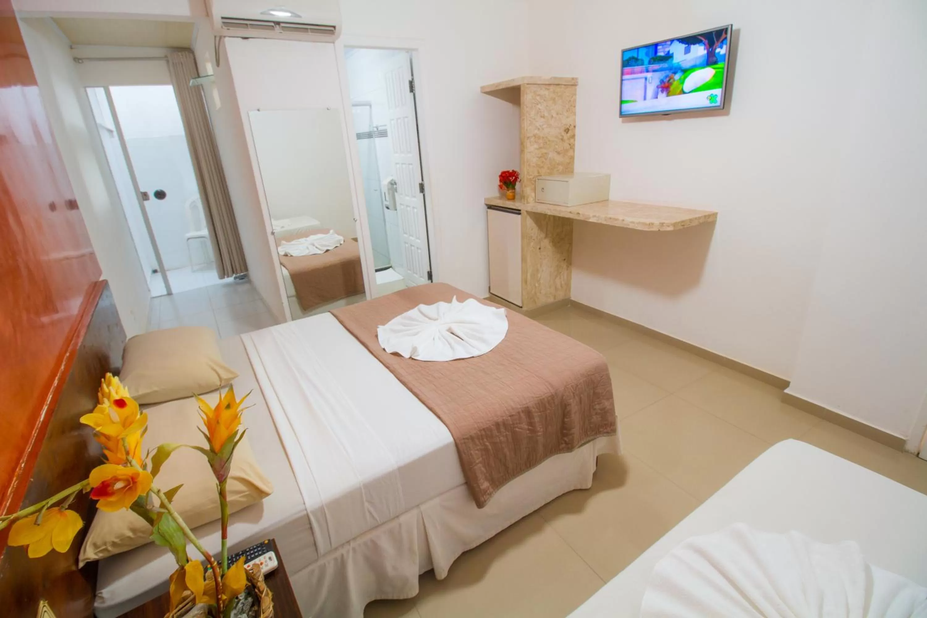 Bedroom, Bed in Shangrilá - Rede Soberano