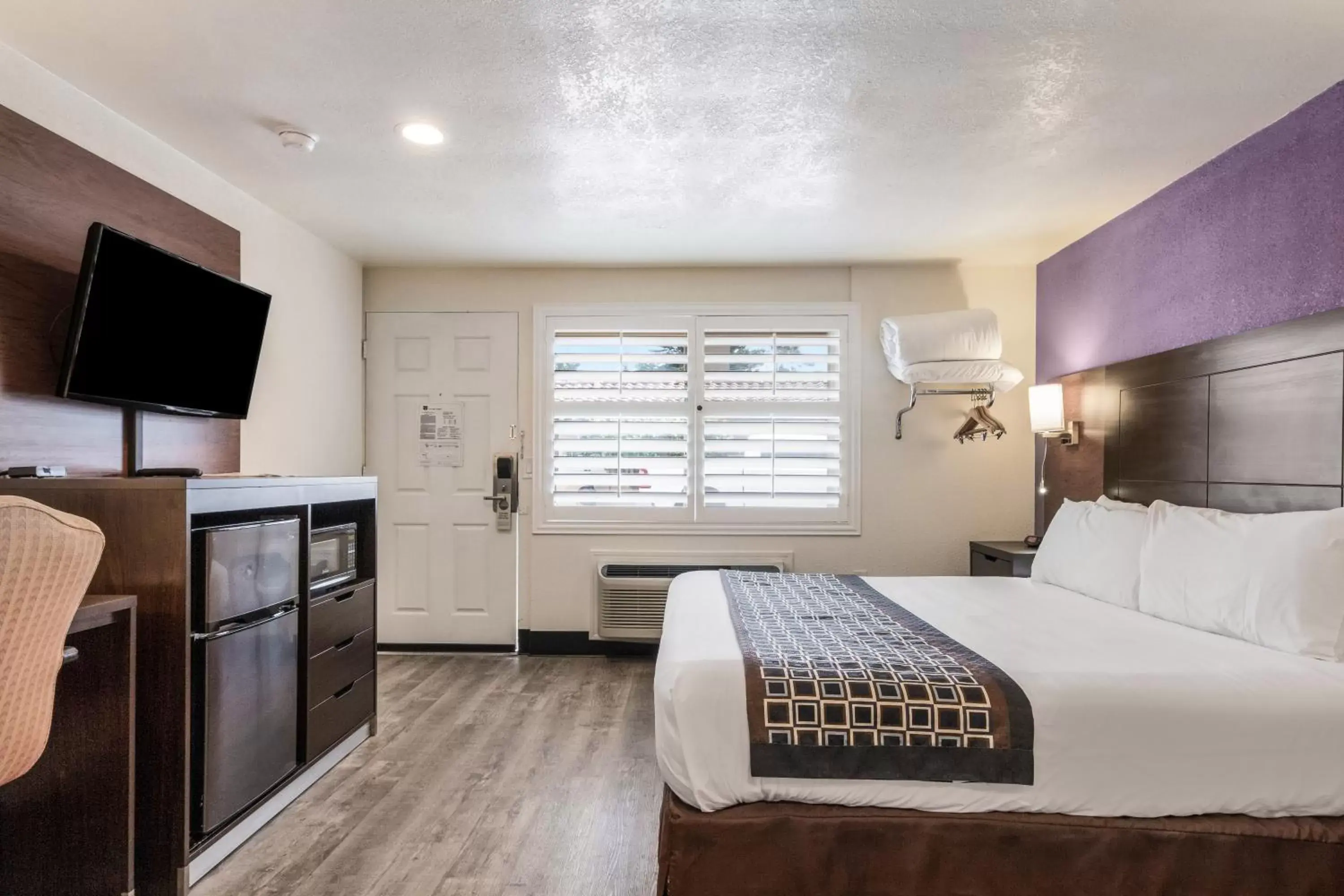 Rodeway Inn near Downtown Monterey Rodeway Inn near Downtown Monterey