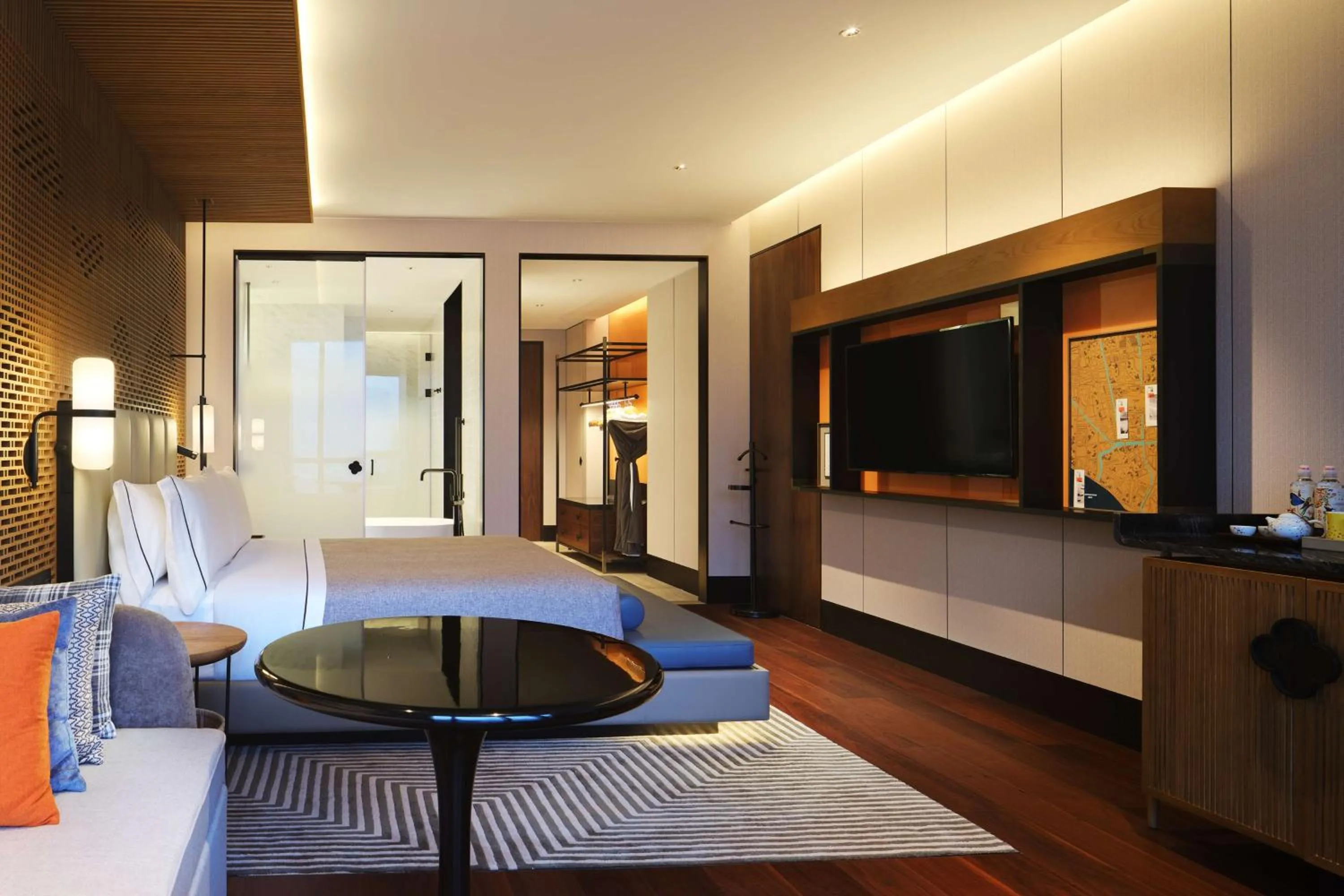 Bed in Canopy By Hilton Hangzhou Jinsha Lake