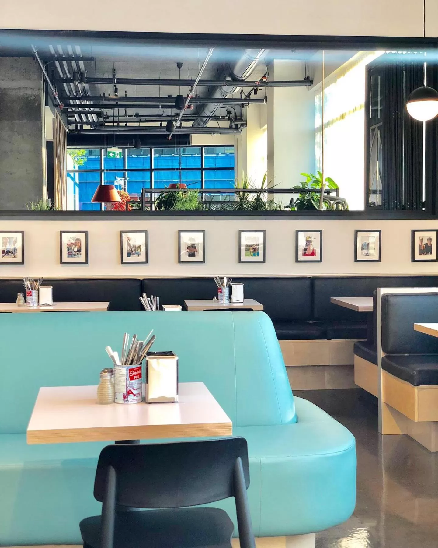 Restaurant/places to eat in Alt Hotel Calgary East Village