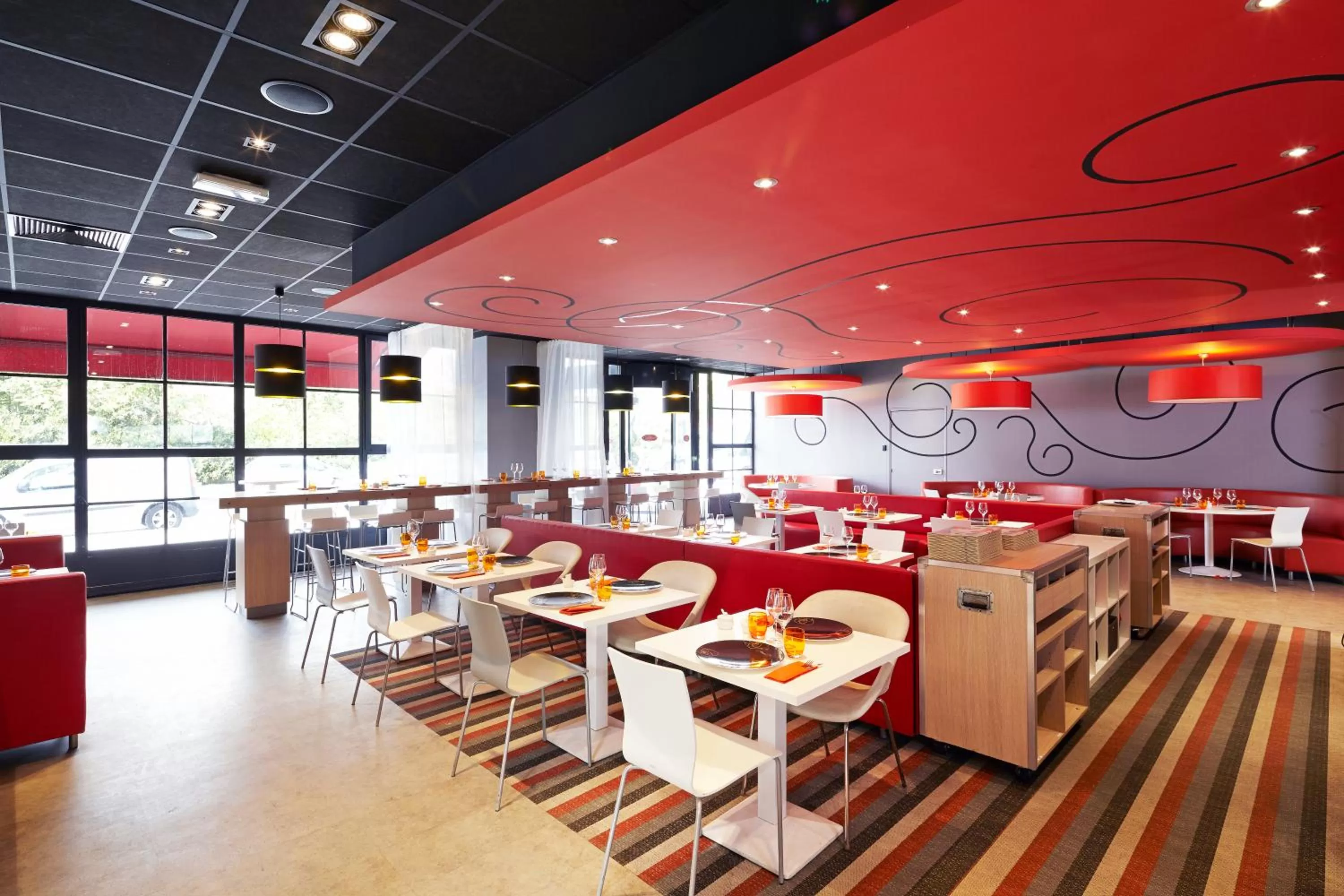 Restaurant/places to eat in ibis Marne La Vallee Champs-sur-Marne