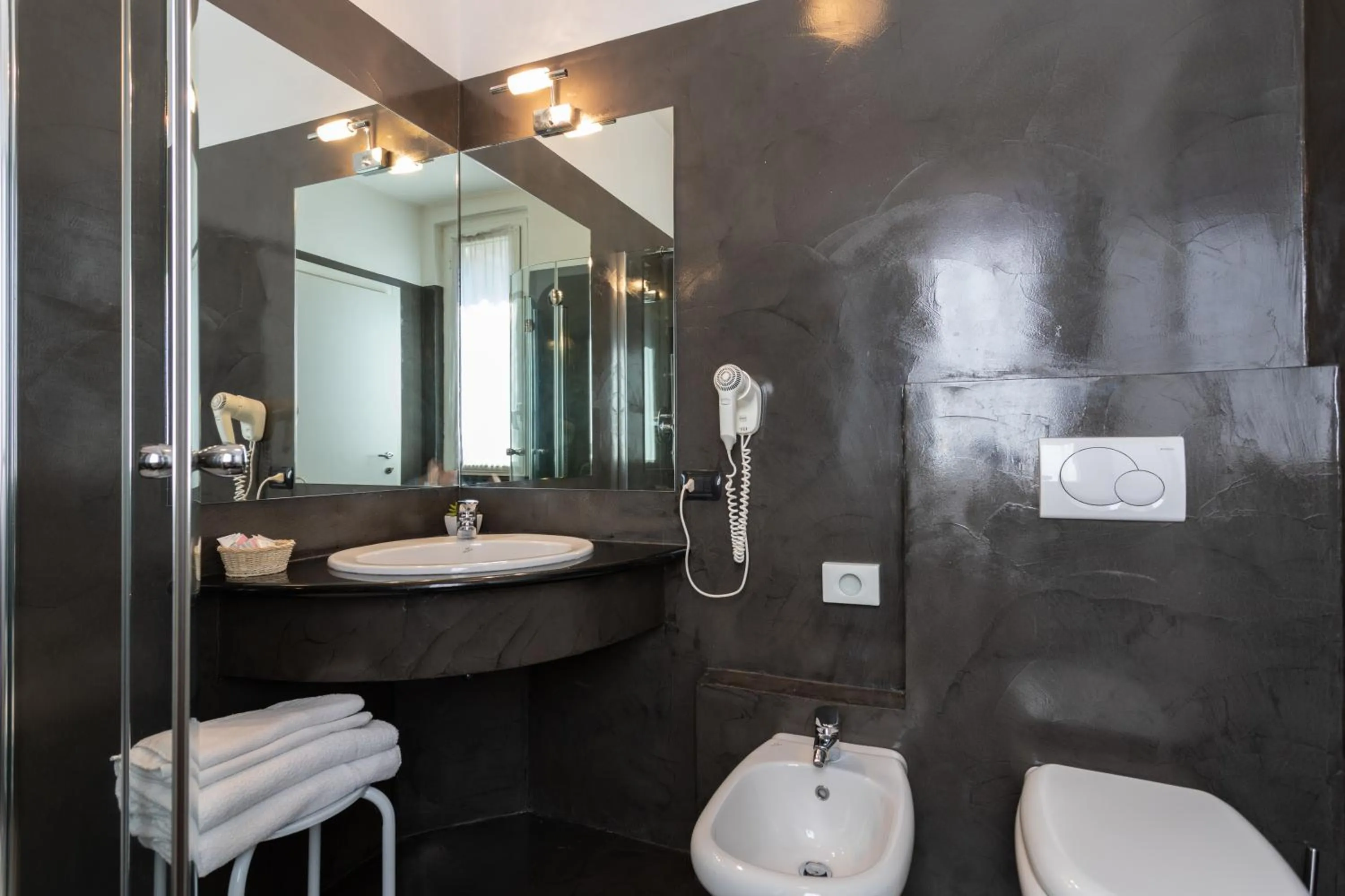 Bathroom in Hotel Dei Tigli