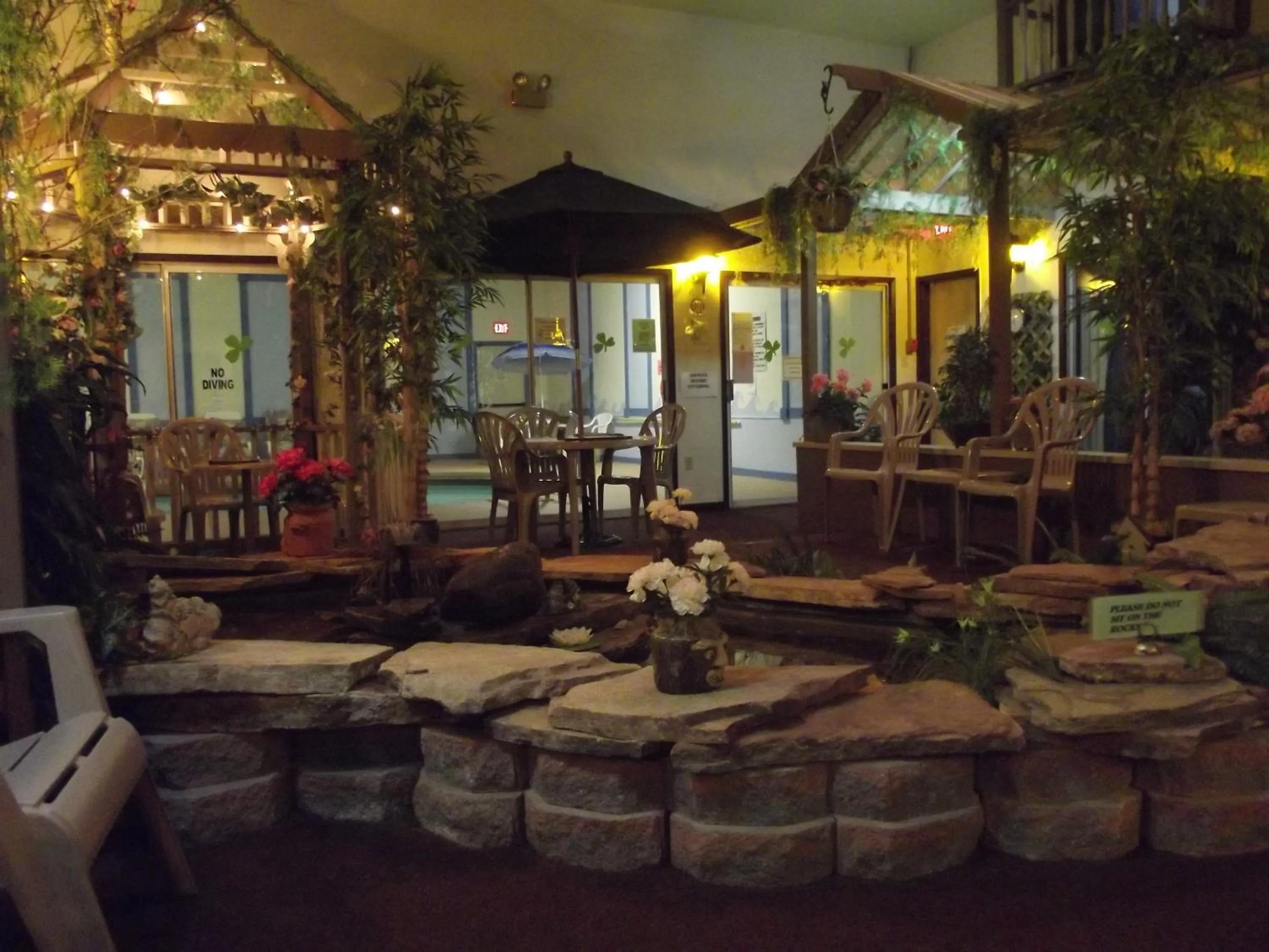 Garden in Colonial Resort-1000Islands