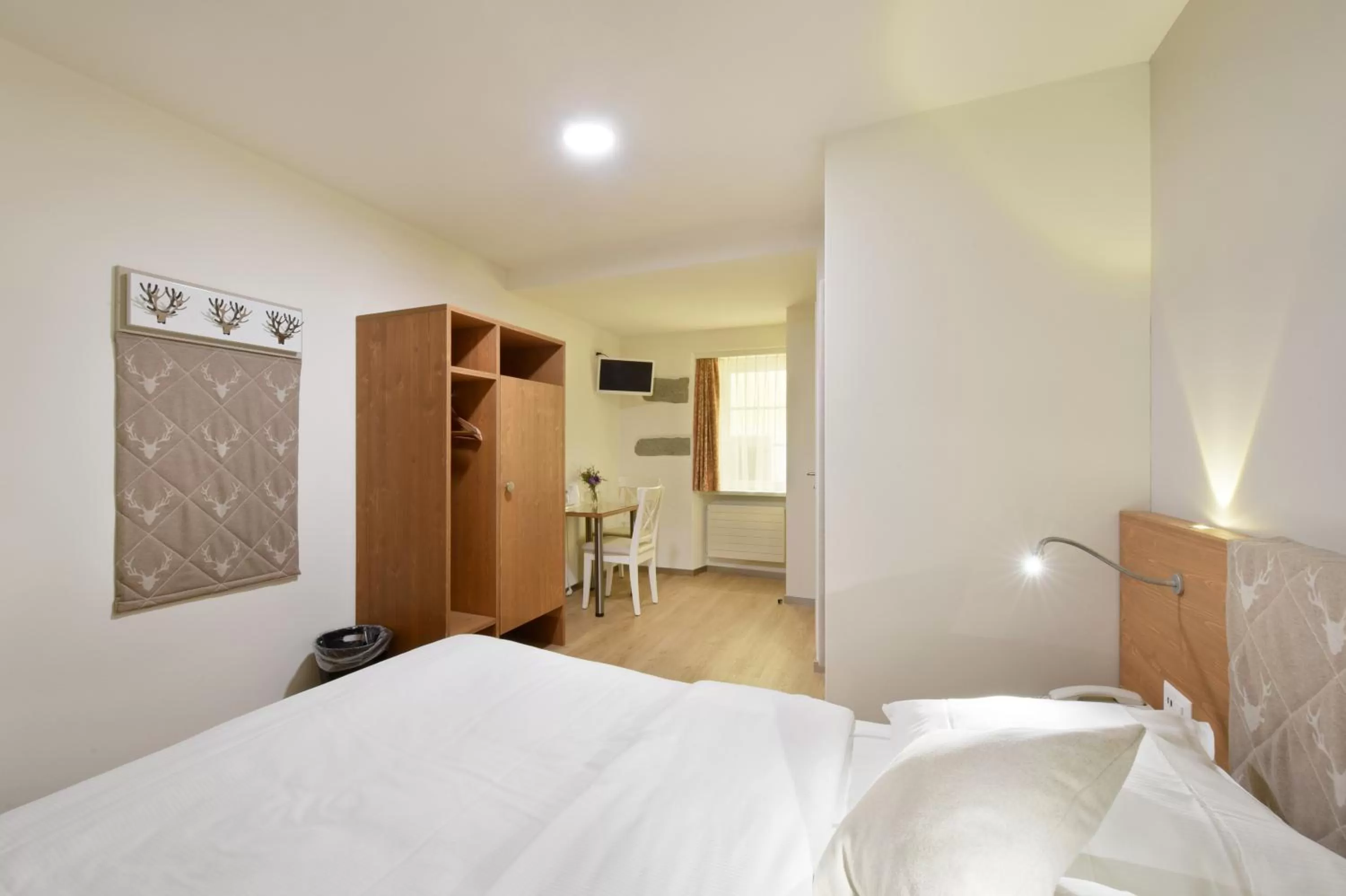 Bed in Hotel Hirschen