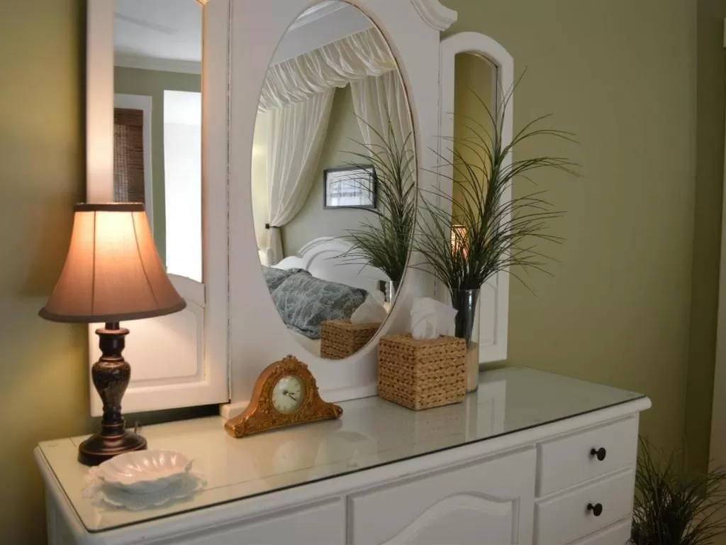 Bed in Red Rocker Inn