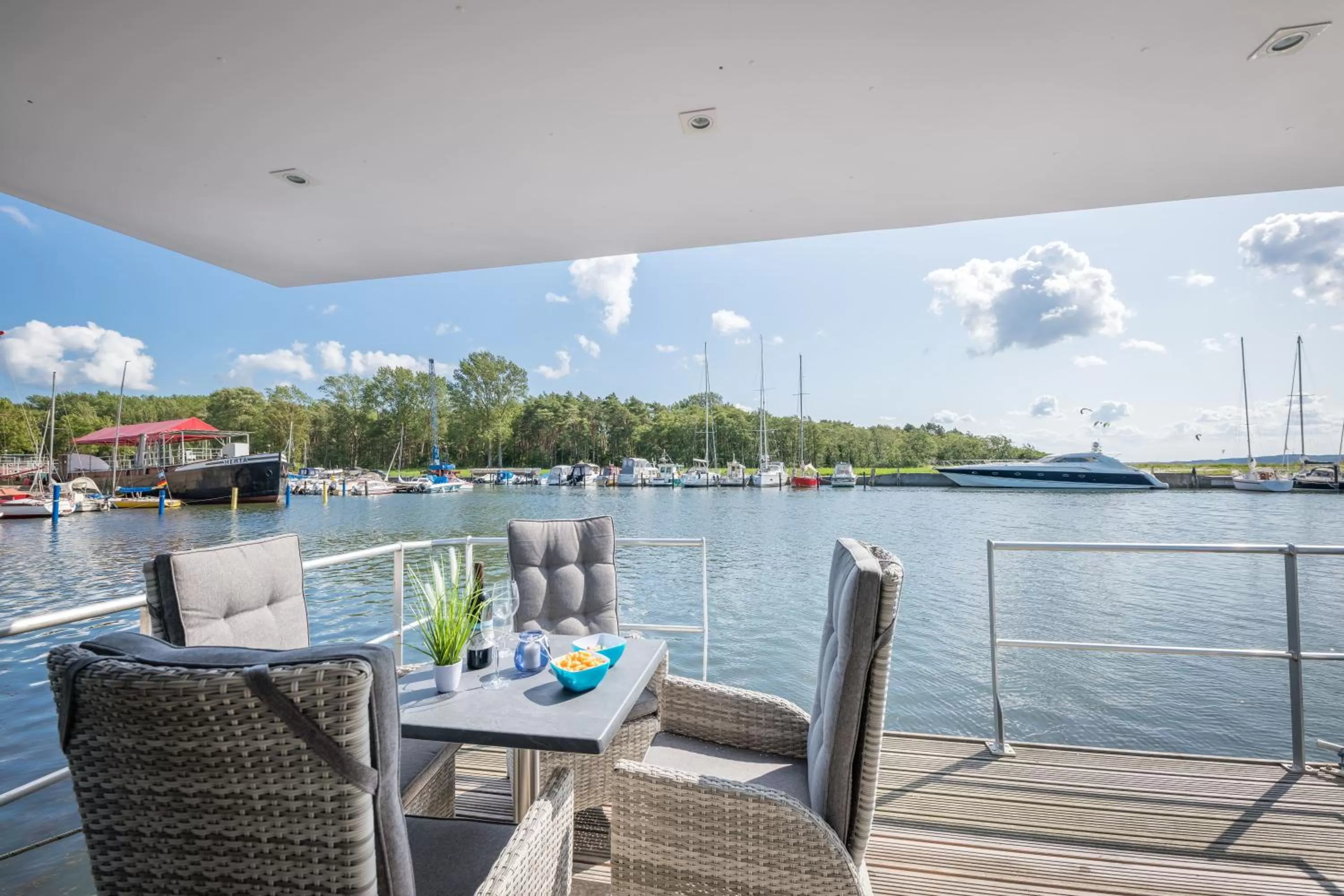 Balcony/Terrace in Marina Martinshafen