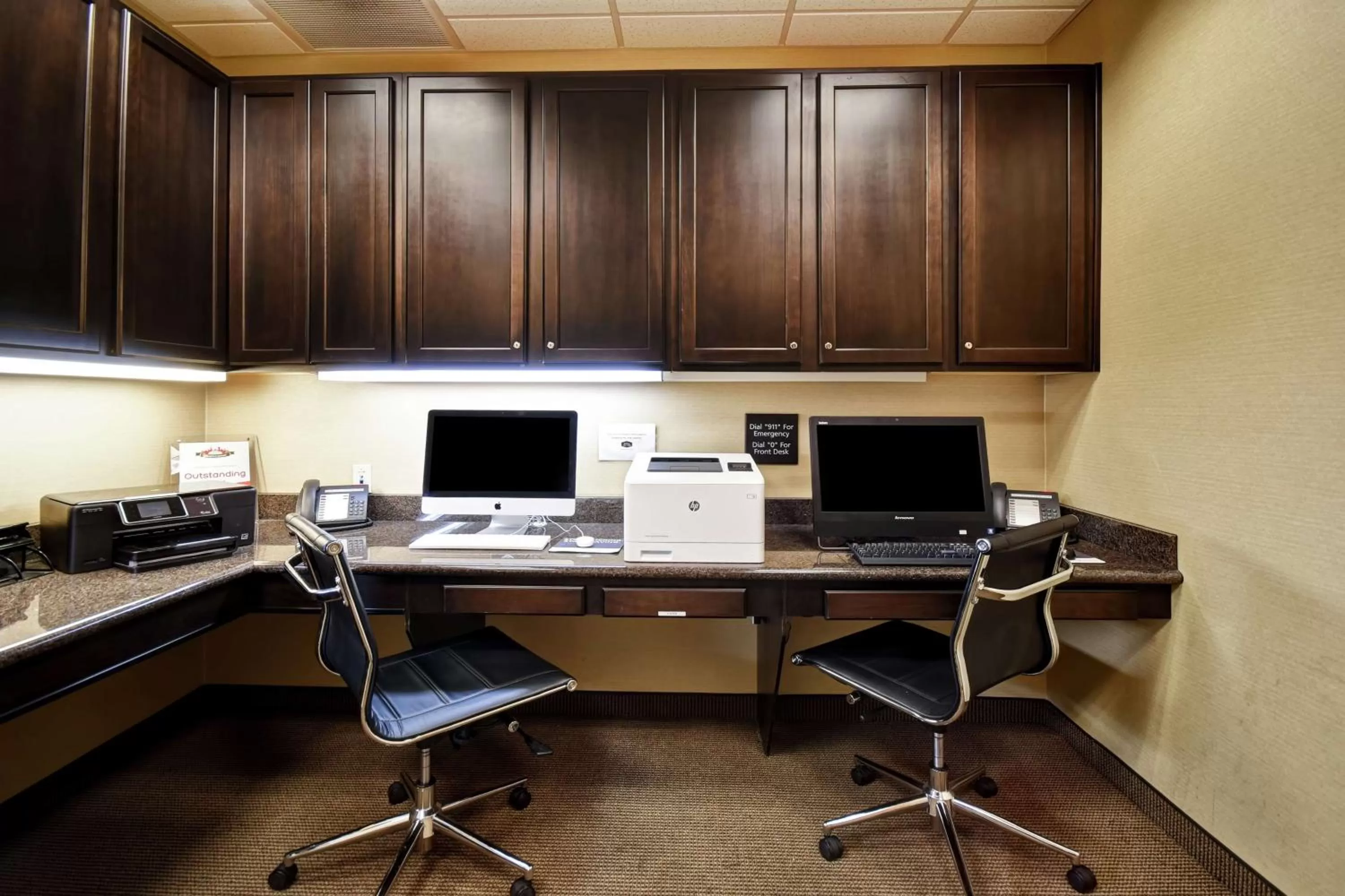 Business facilities in Hampton Inn & Suites Folsom