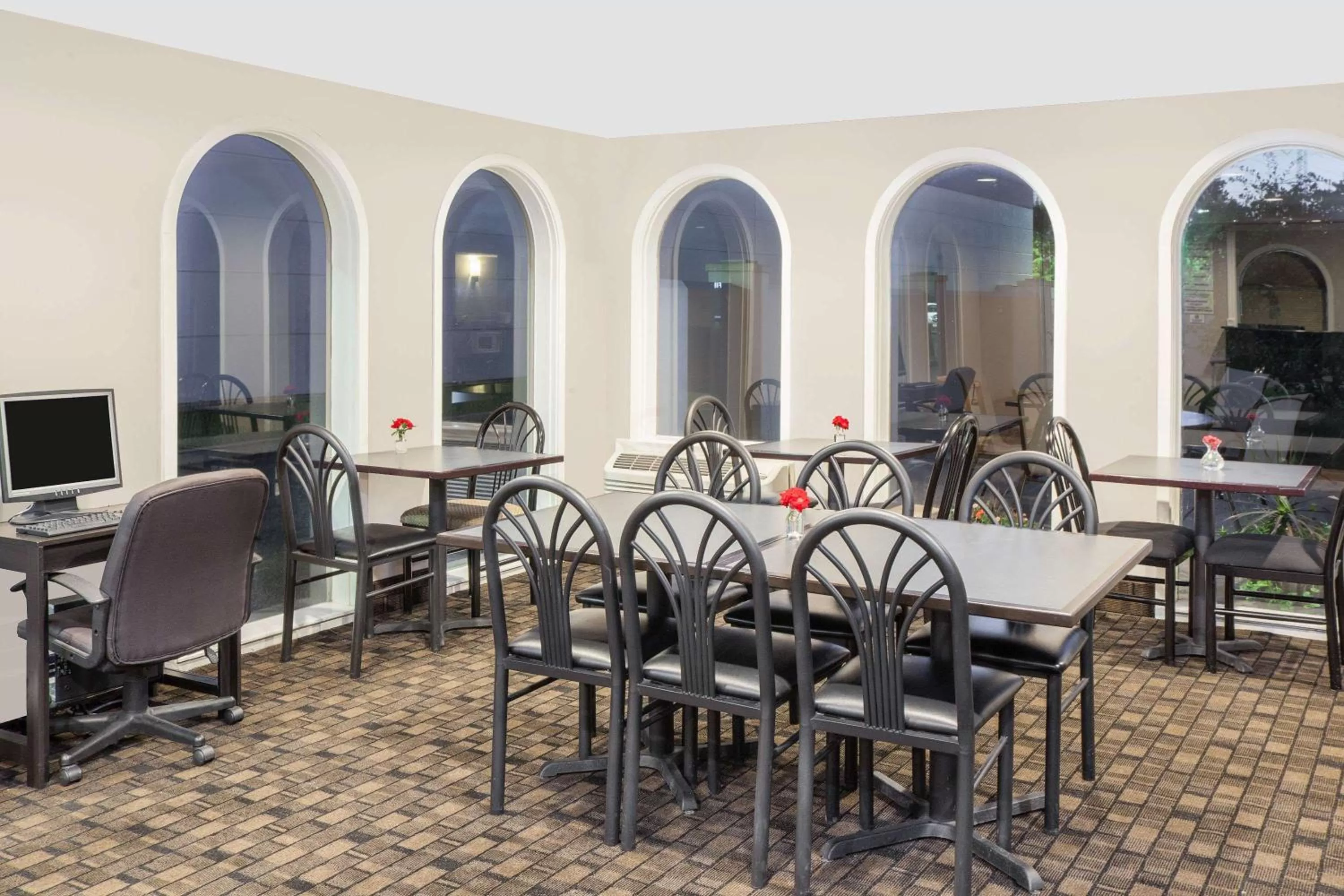 Lobby or reception in Super 8 by Wyndham Morton Grove/Chicago