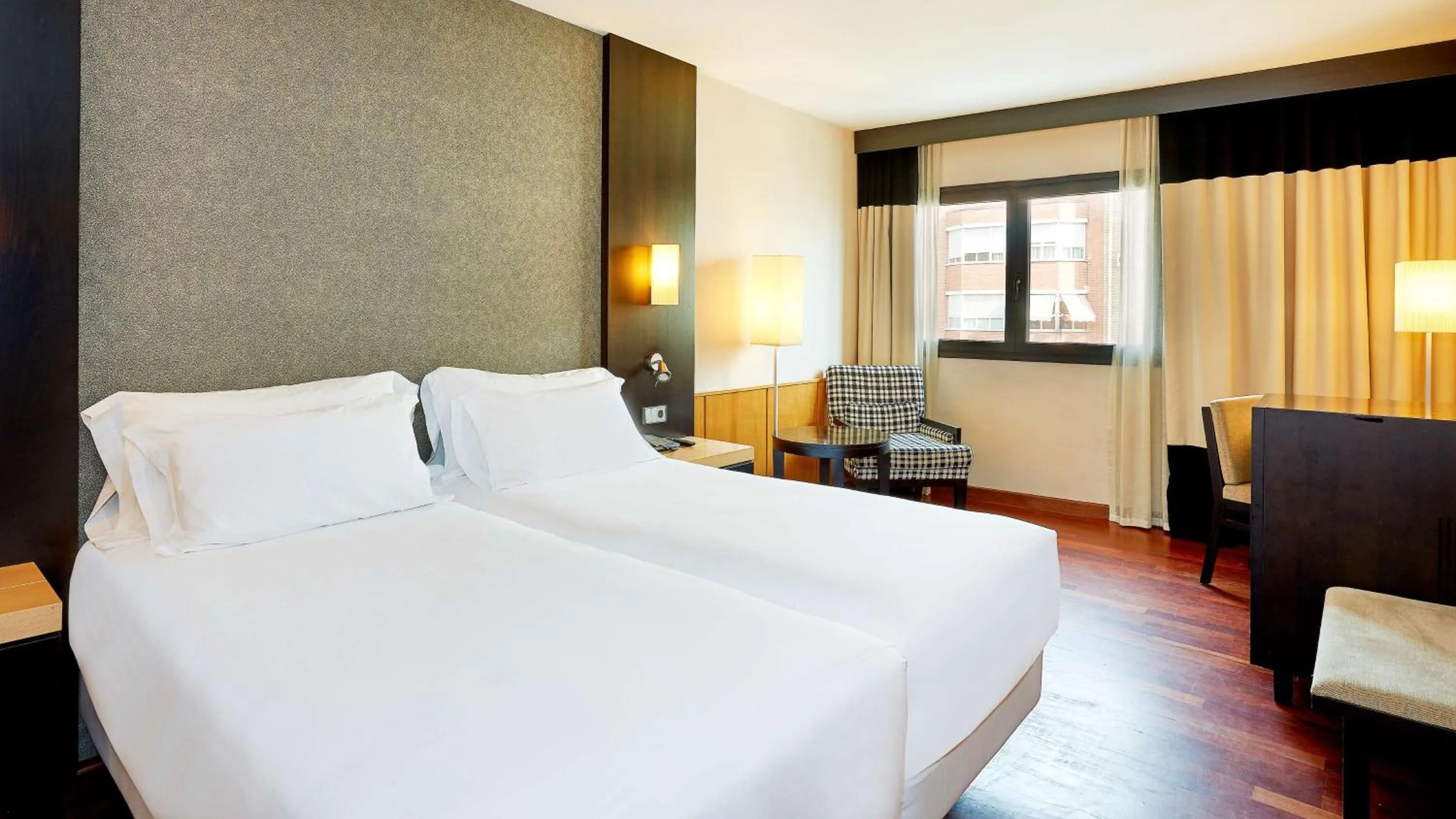 iStay by NH Ciudad de Valencia Hotel