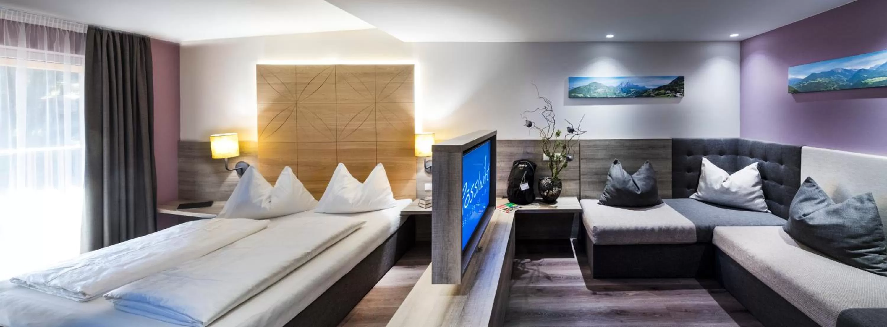 Photo of the whole room, Bed in Rösslwirt