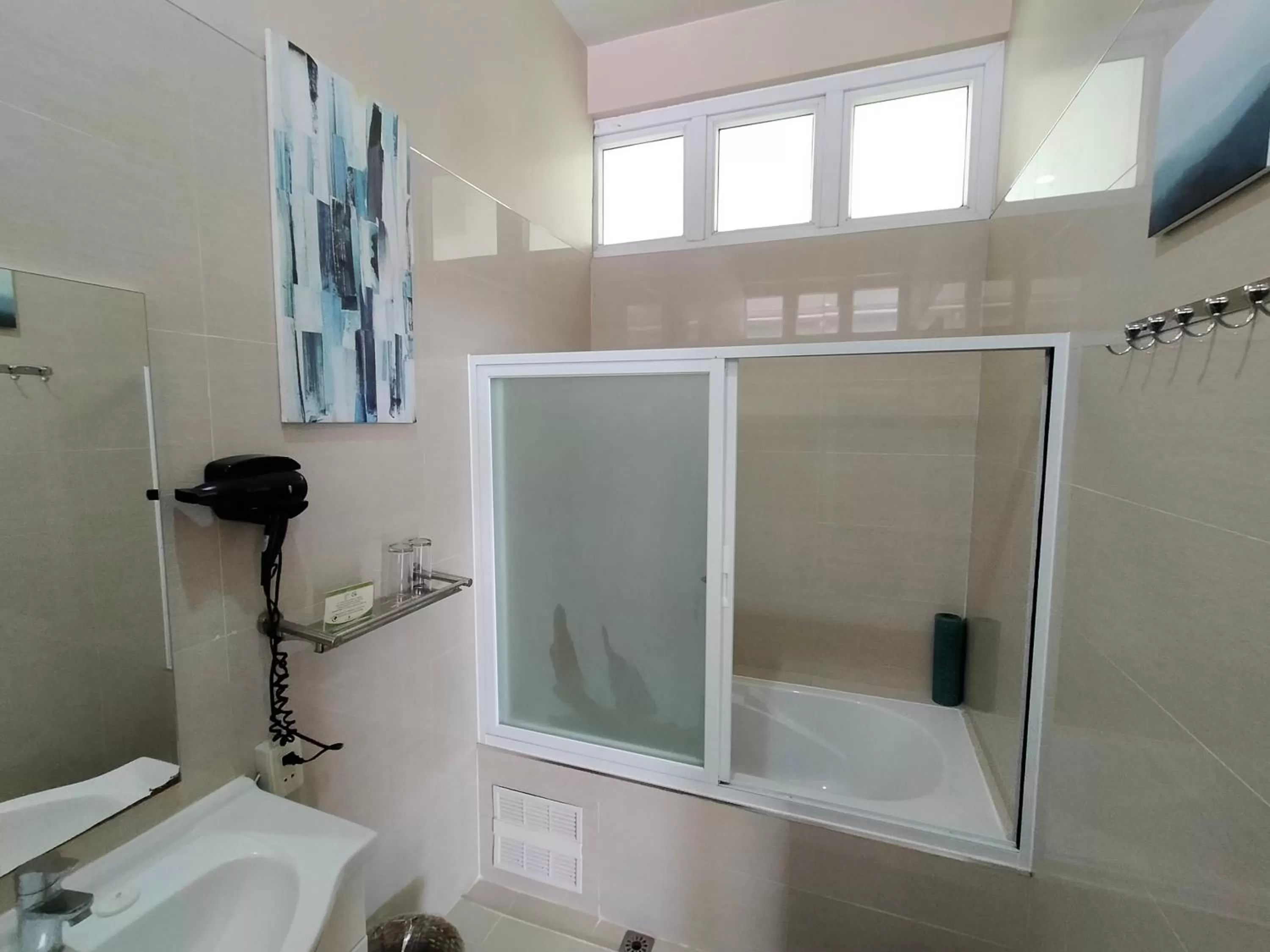 Bathroom in Hotel Kimberly Tagaytay