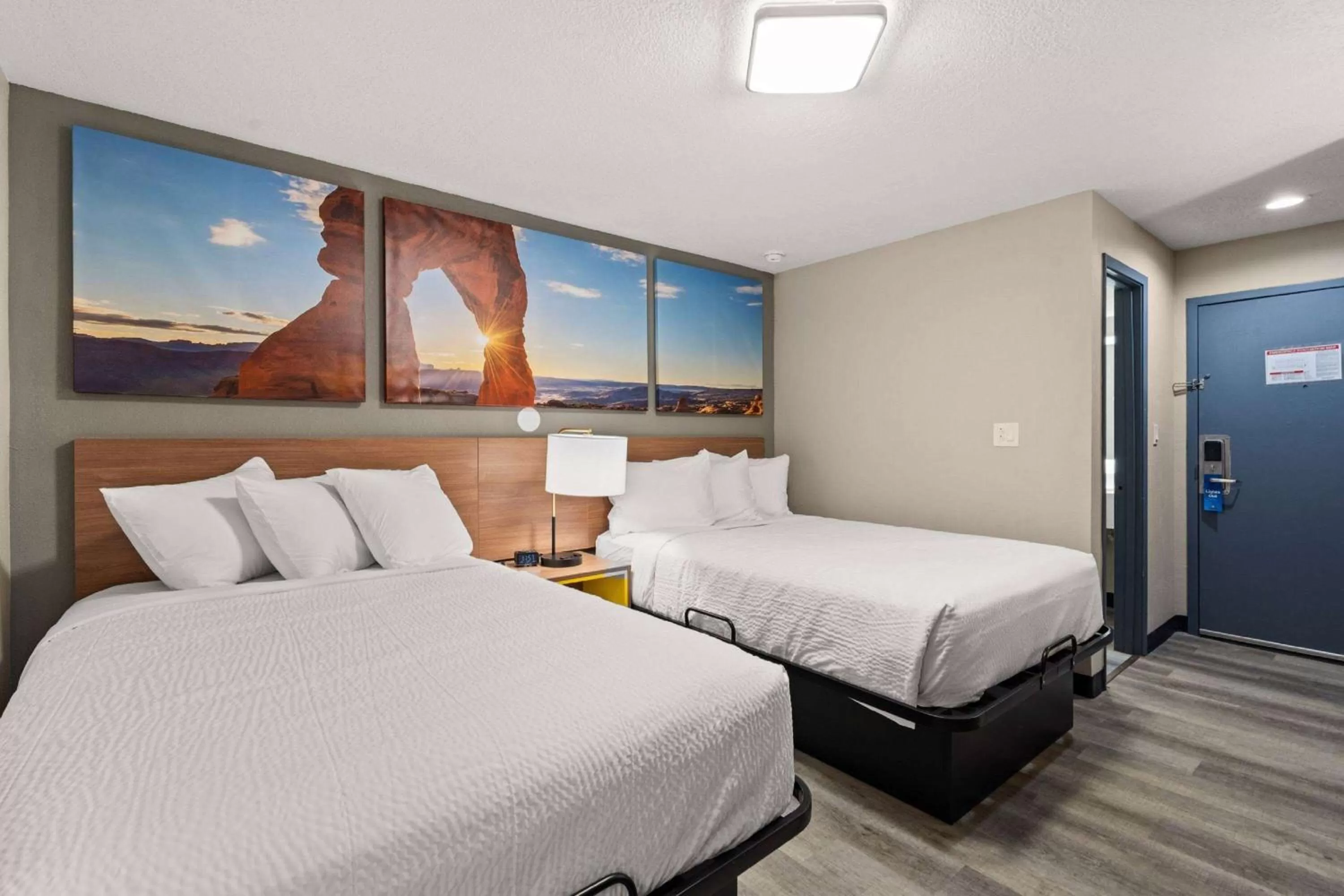 Photo of the whole room, Bed in Days-Inn by Wyndham Albuquerque I-25