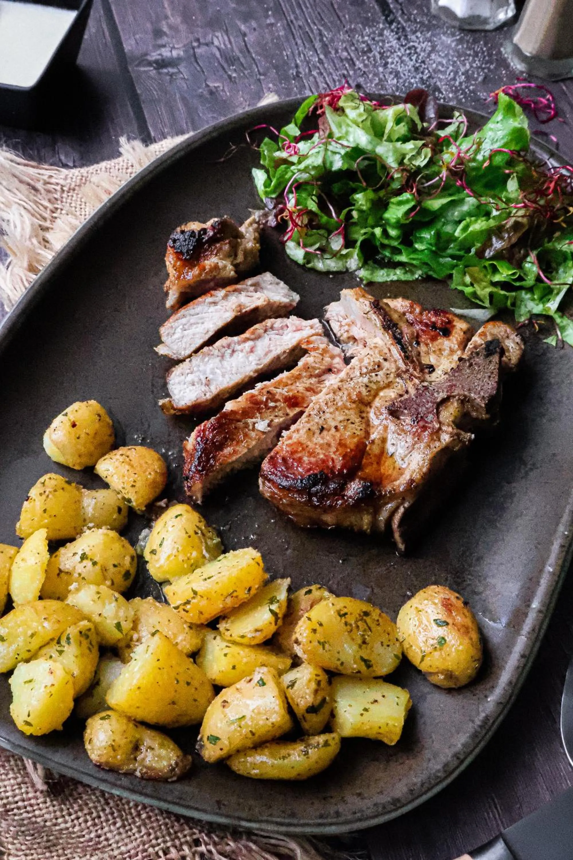 Restaurant/places to eat in Hôtel & Restaurant des Remparts