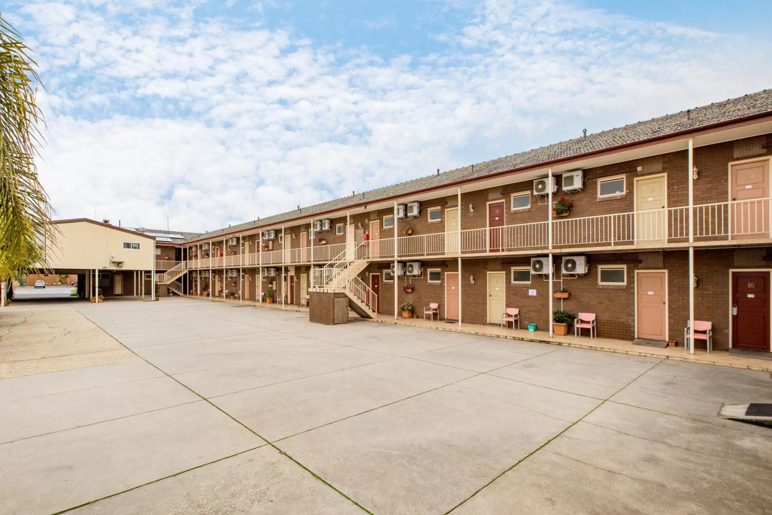 Property building in Australia Park Motel