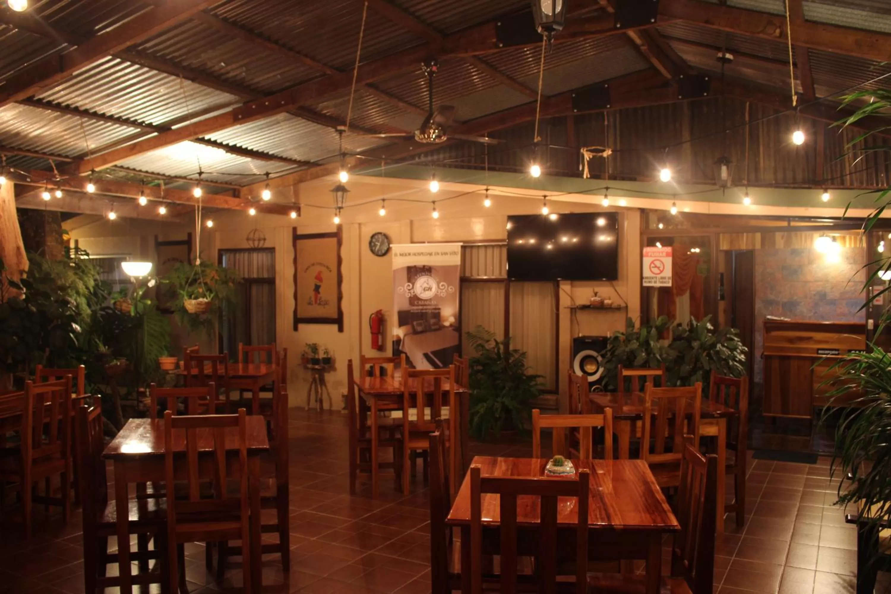 Restaurant/Places to Eat in Cabañas Green House