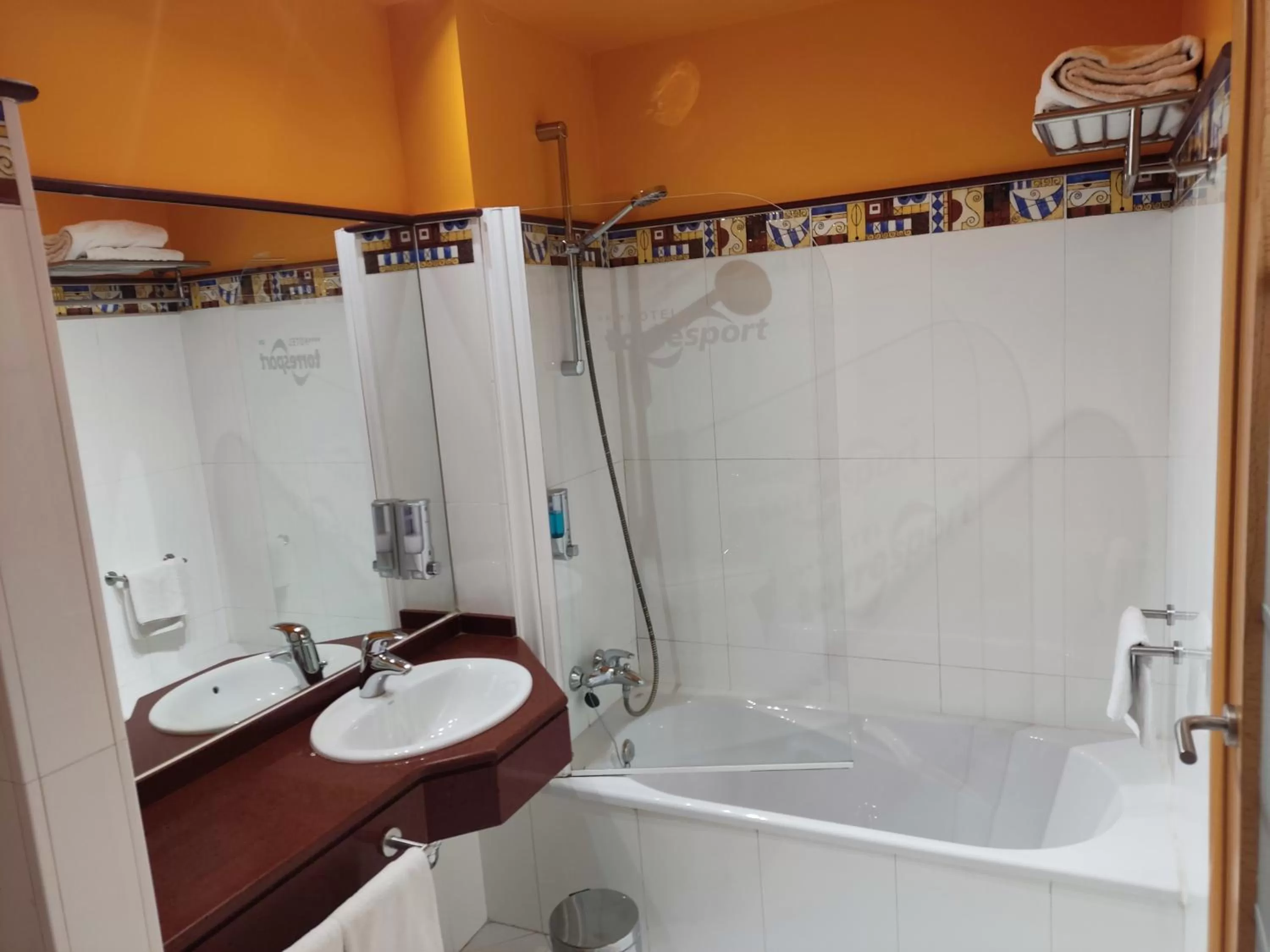 Bathroom in Hotel Torresport