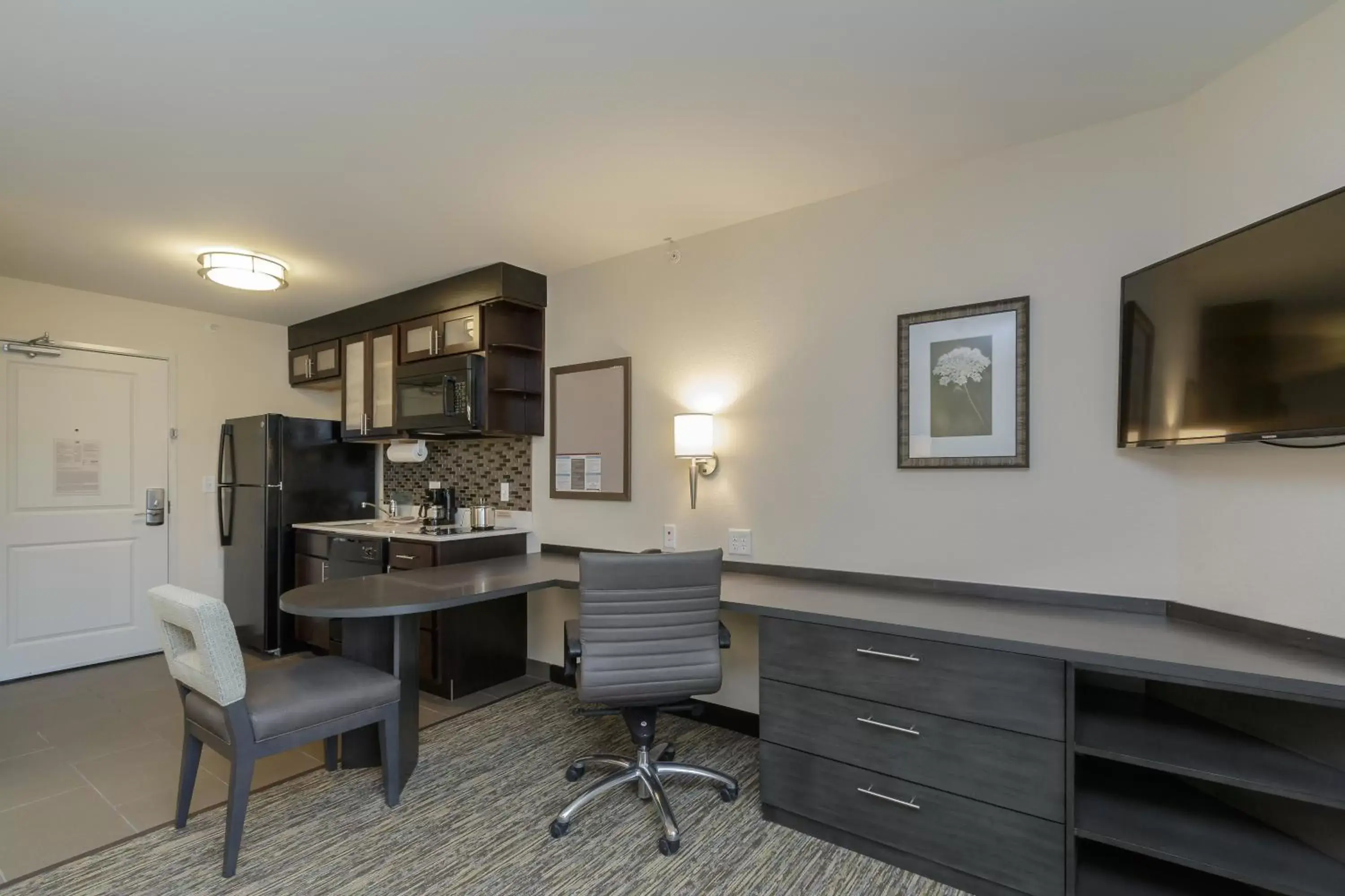 Studio Queen Suite in Candlewood Suites Mishawaka, an IHG Hotel Studio Queen Suite in Candlewood Suites Mishawaka, an IHG Hotel