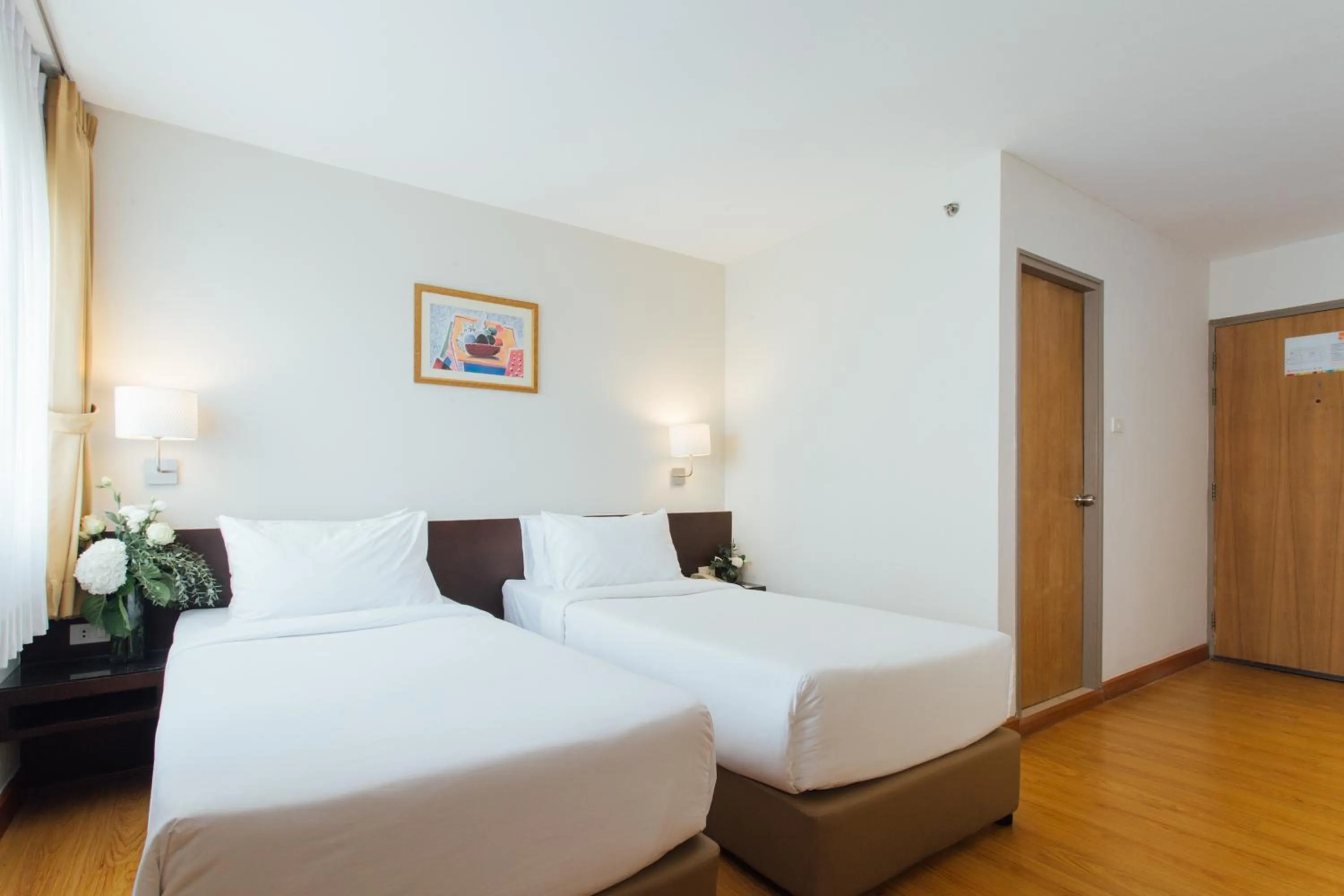 Bedroom, Bed in Seasons Siam Hotel