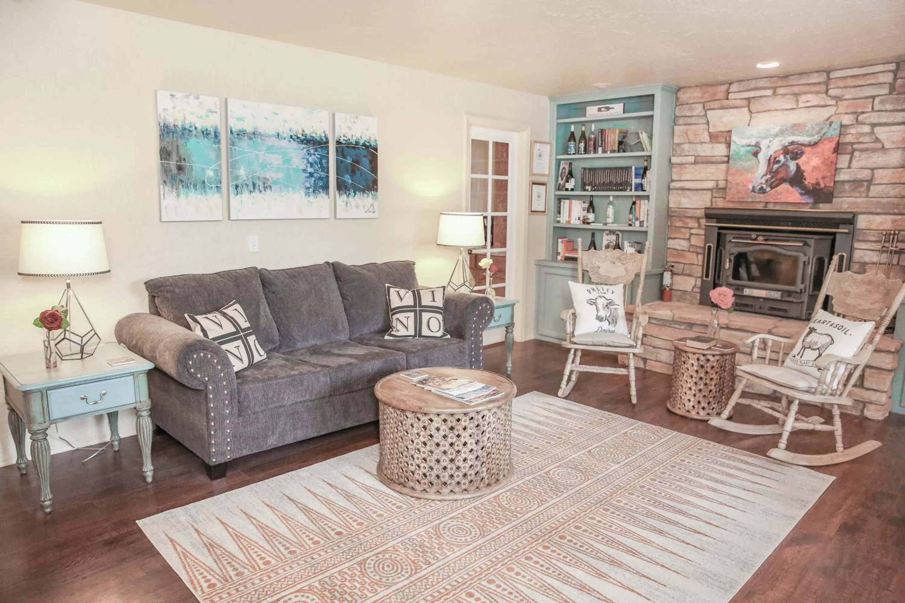 Library in The Eden House Vineyard