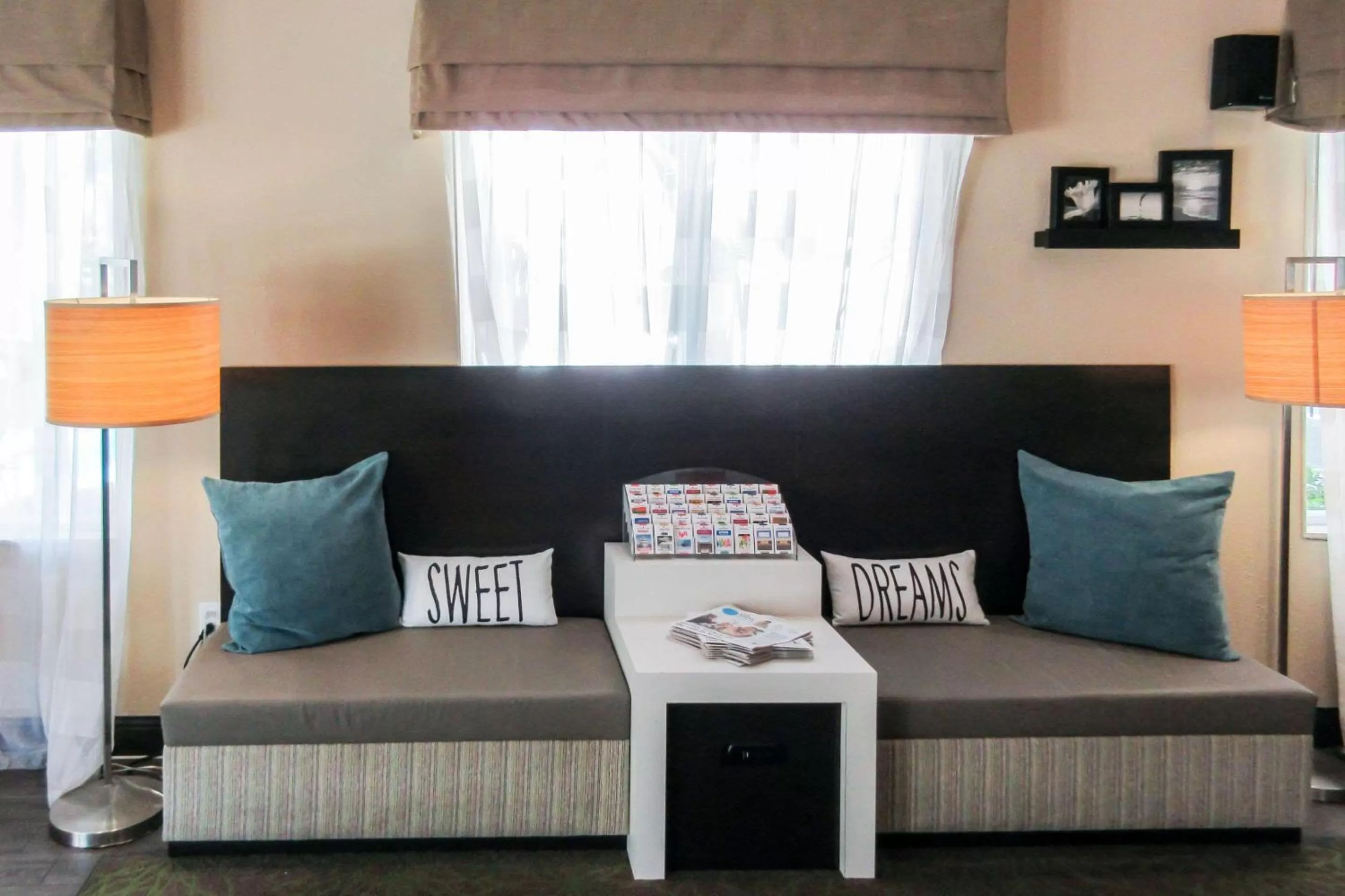 Lobby or reception in Sleep Inn & Suites Ft Lauderdale International Airport