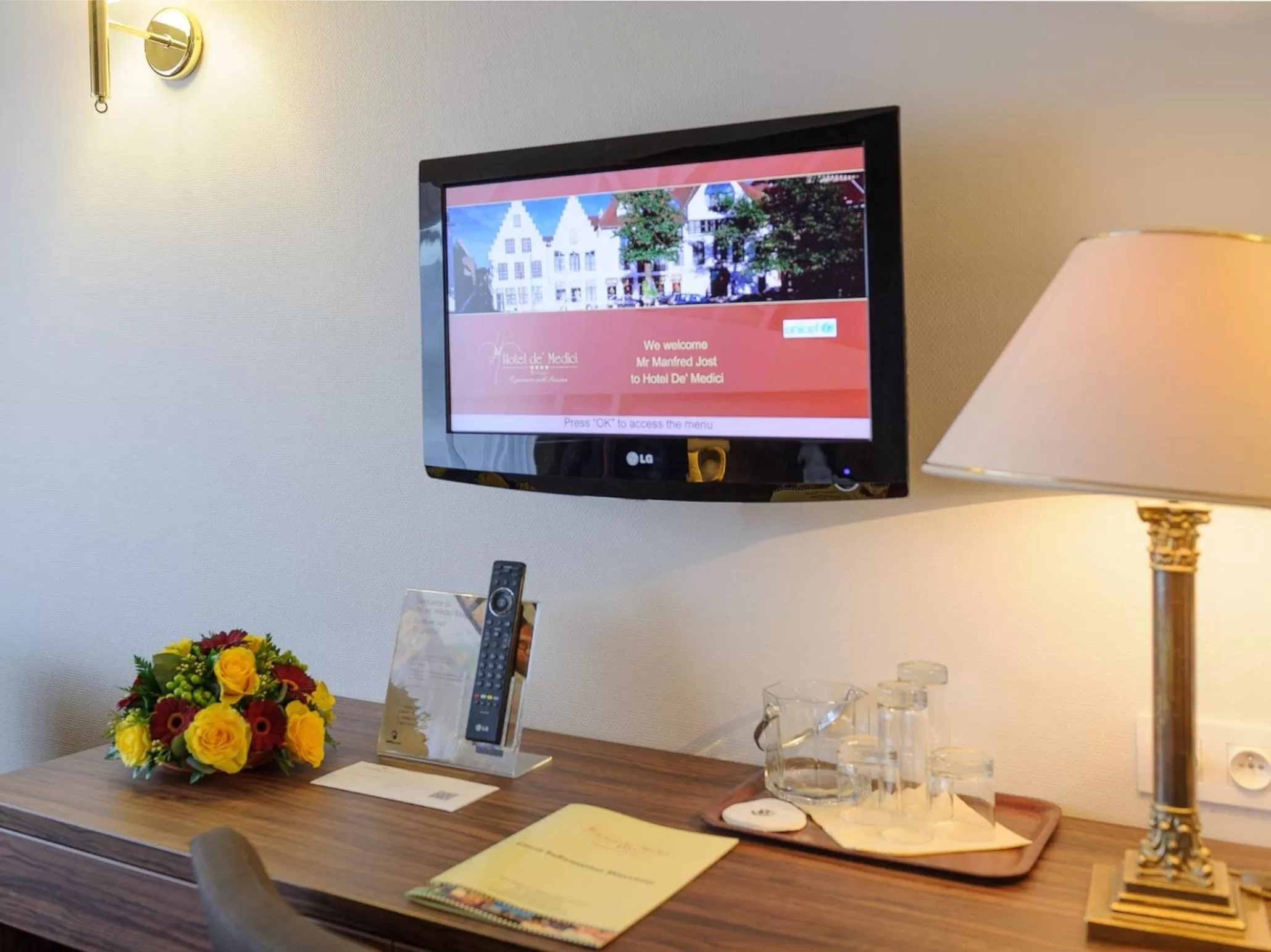 TV and multimedia in Golden Tulip Hotel de’ Medici