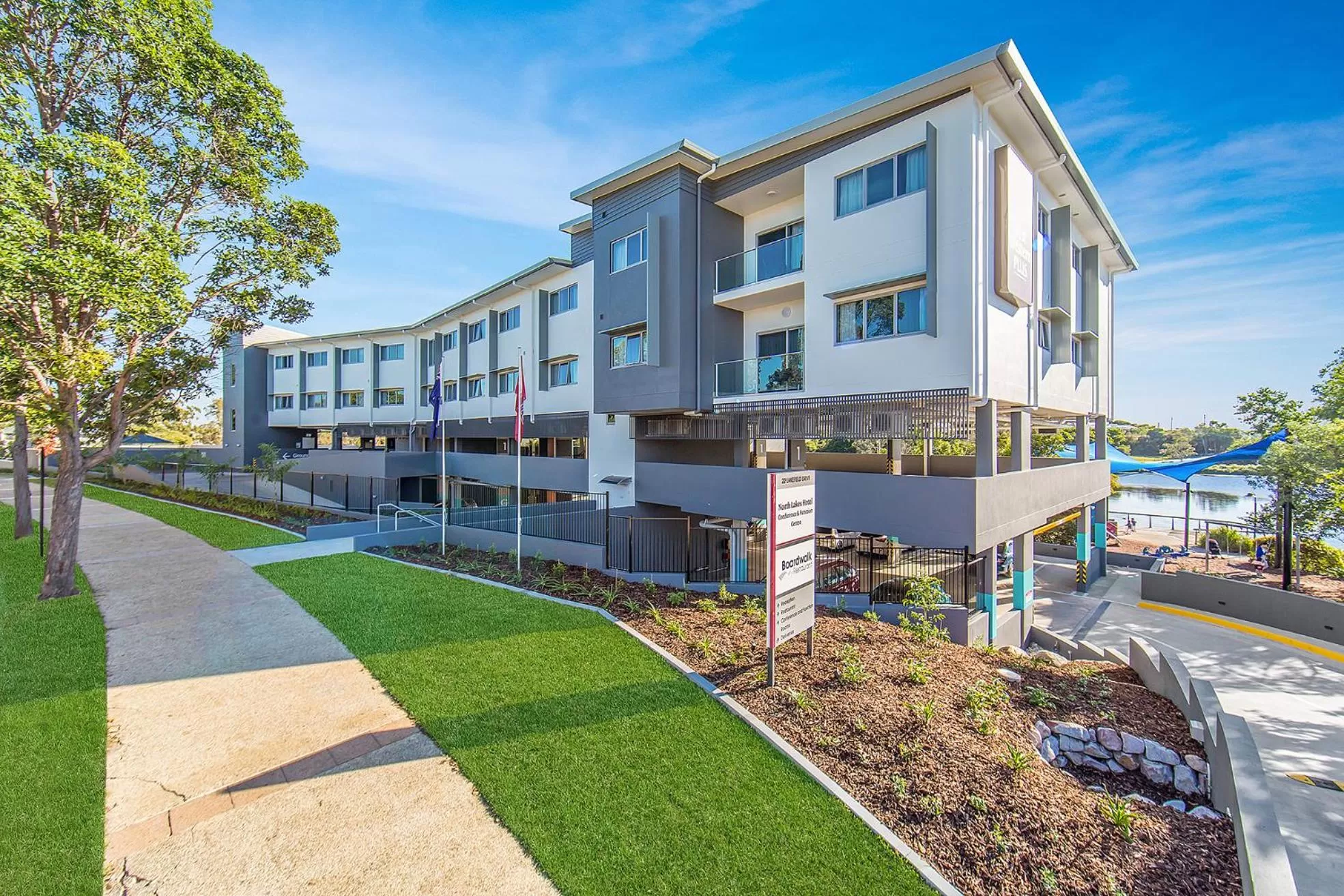 Property building in Best Western Plus North Lakes Hotel