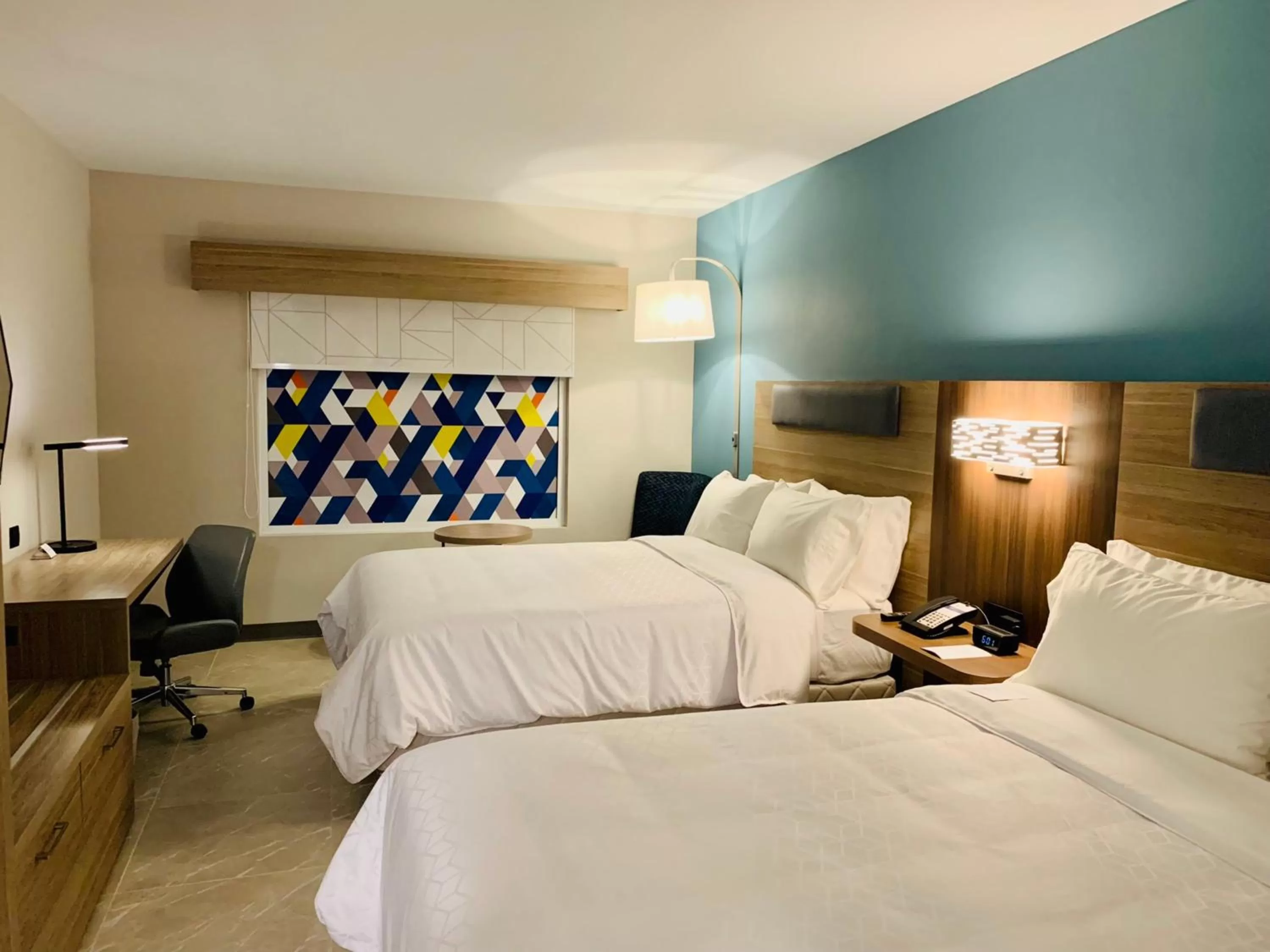 Photo of the whole room, Bed in Holiday Inn Express - Guadalajara Vallarta Poniente by IHG