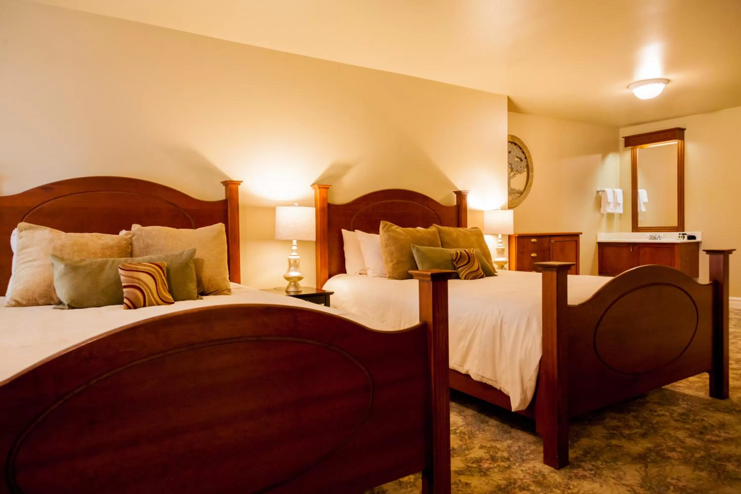 Deluxe Double Room in The Oakwood Inn