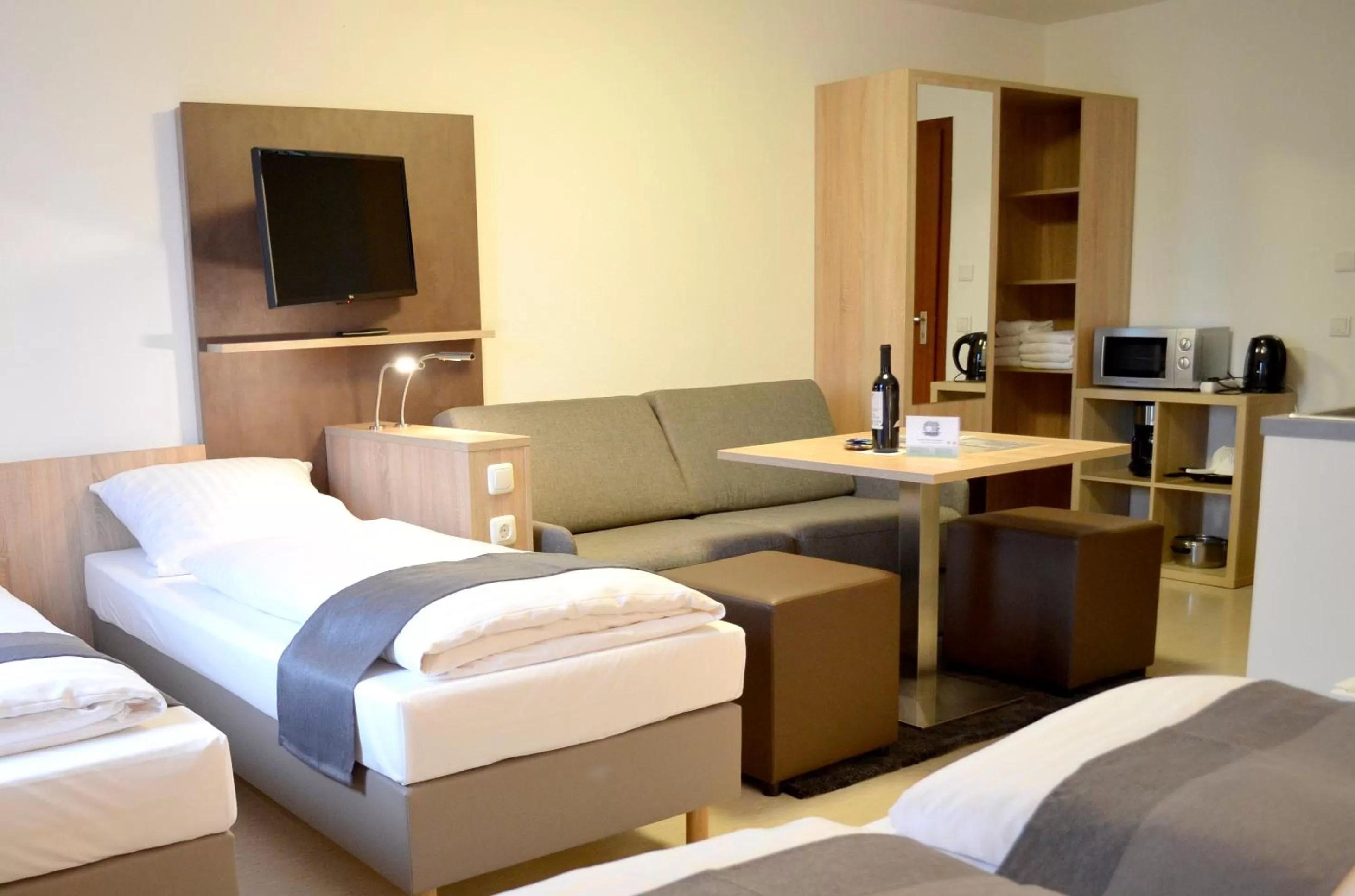 TV/Entertainment Center in Hana Aparthotel