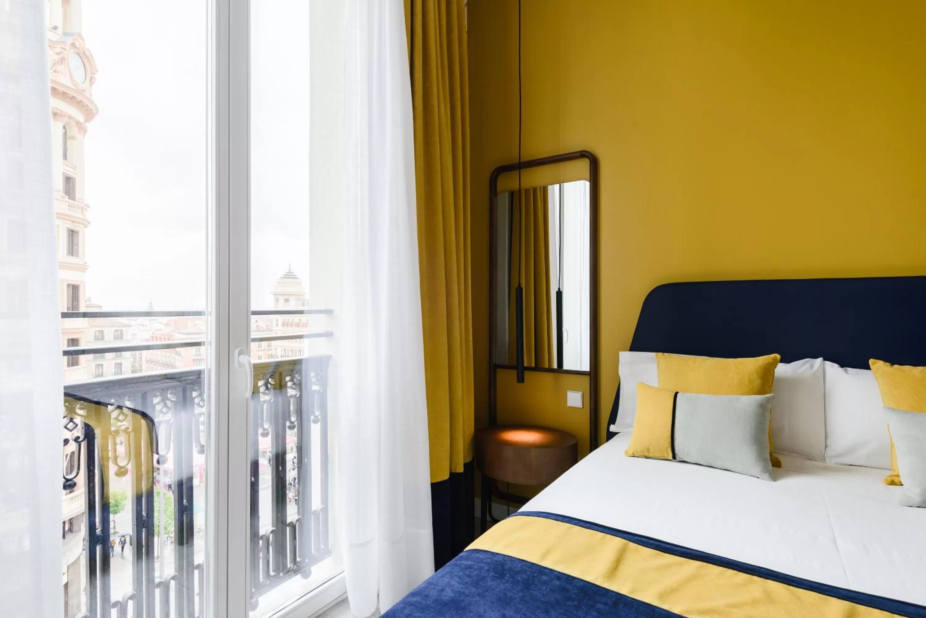 Bedroom, Bed in Smartrental Collection Gran Vía Centric