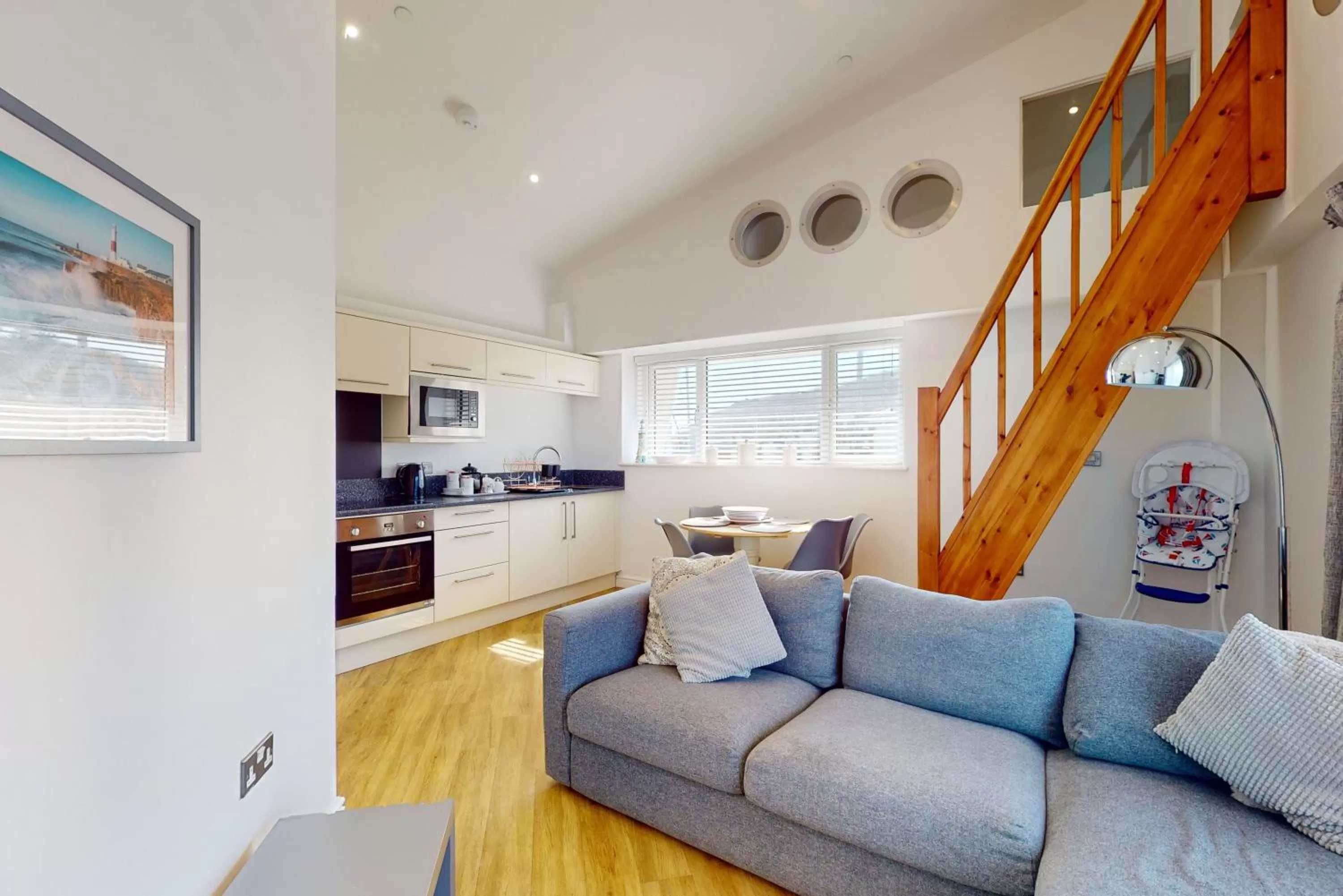 Seating area in Crabbers' Wharf