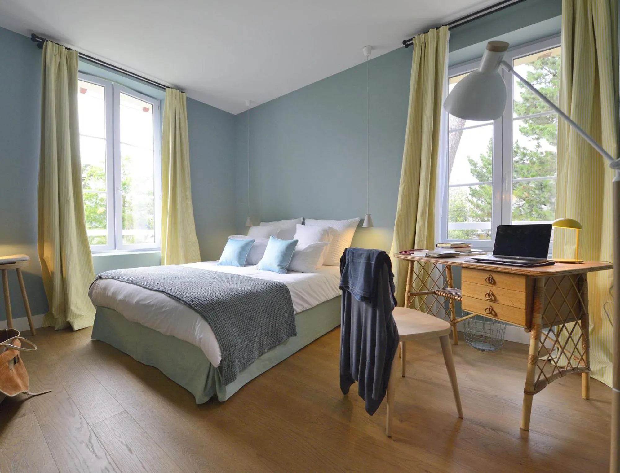 Photo of the whole room, Bed in Hôtel Le Saint Christophe