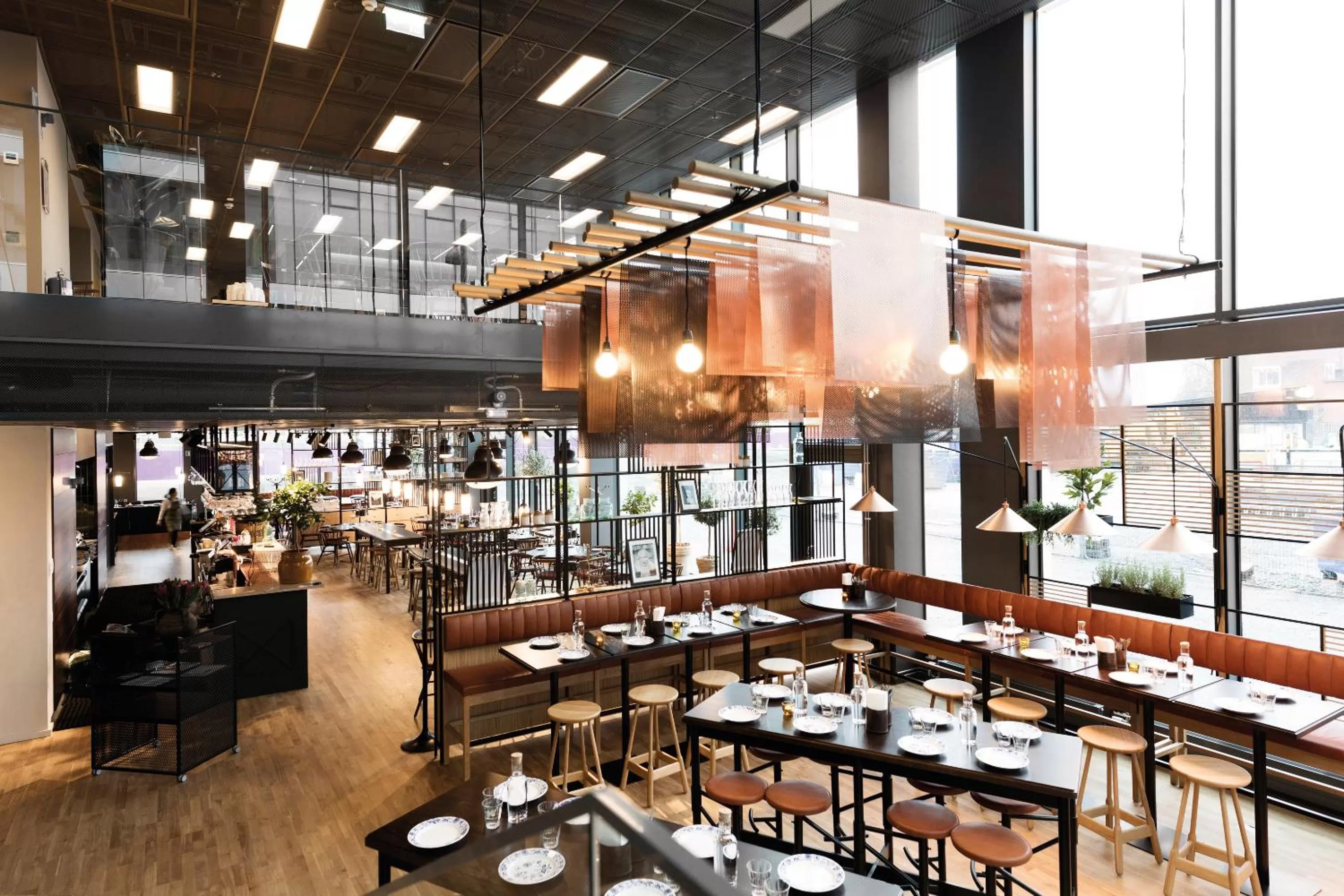 Restaurant/places to eat in Elite Hotel Carolina Tower