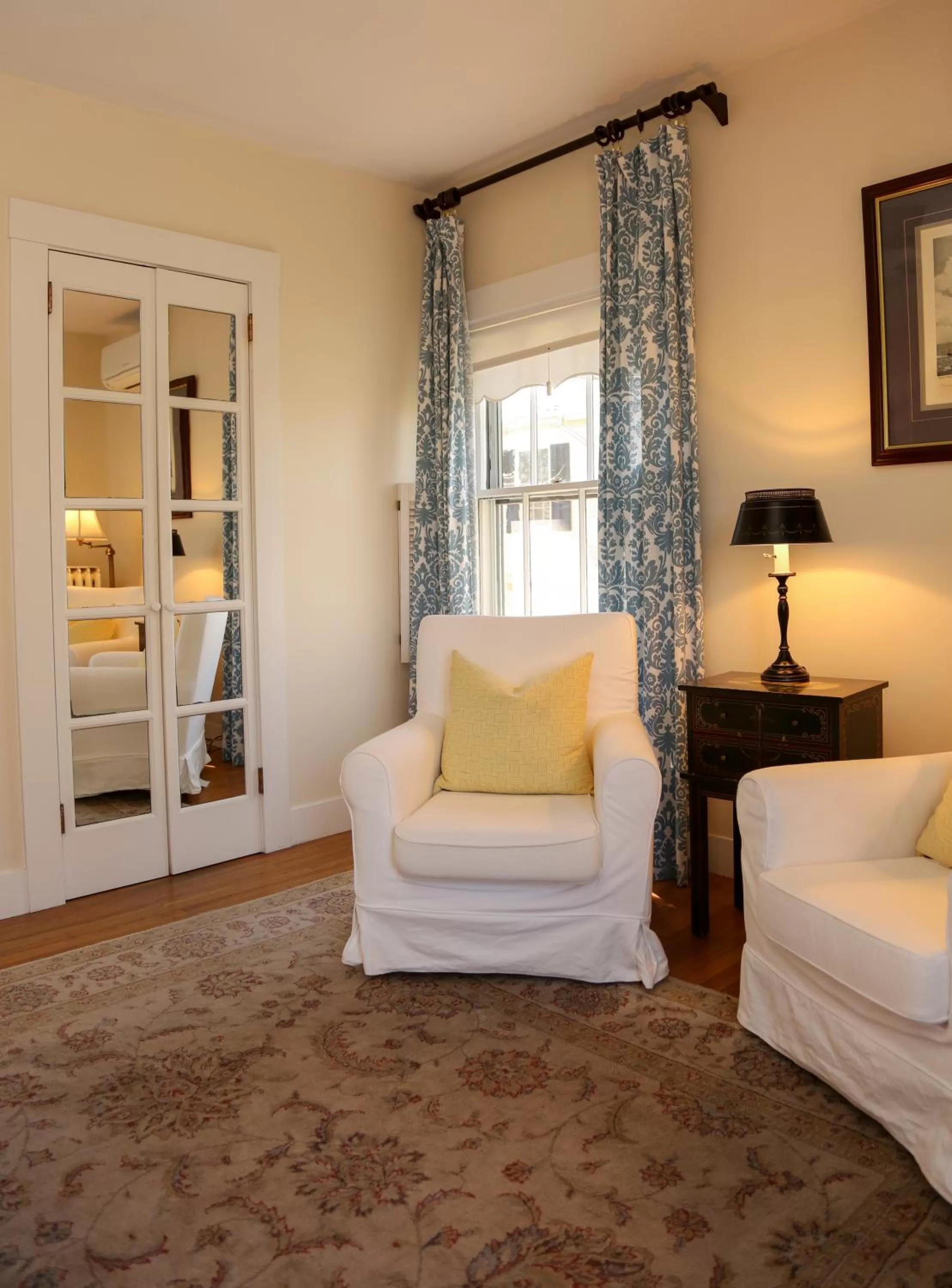 Decorative detail, Bed in Marshall Slocum Inn