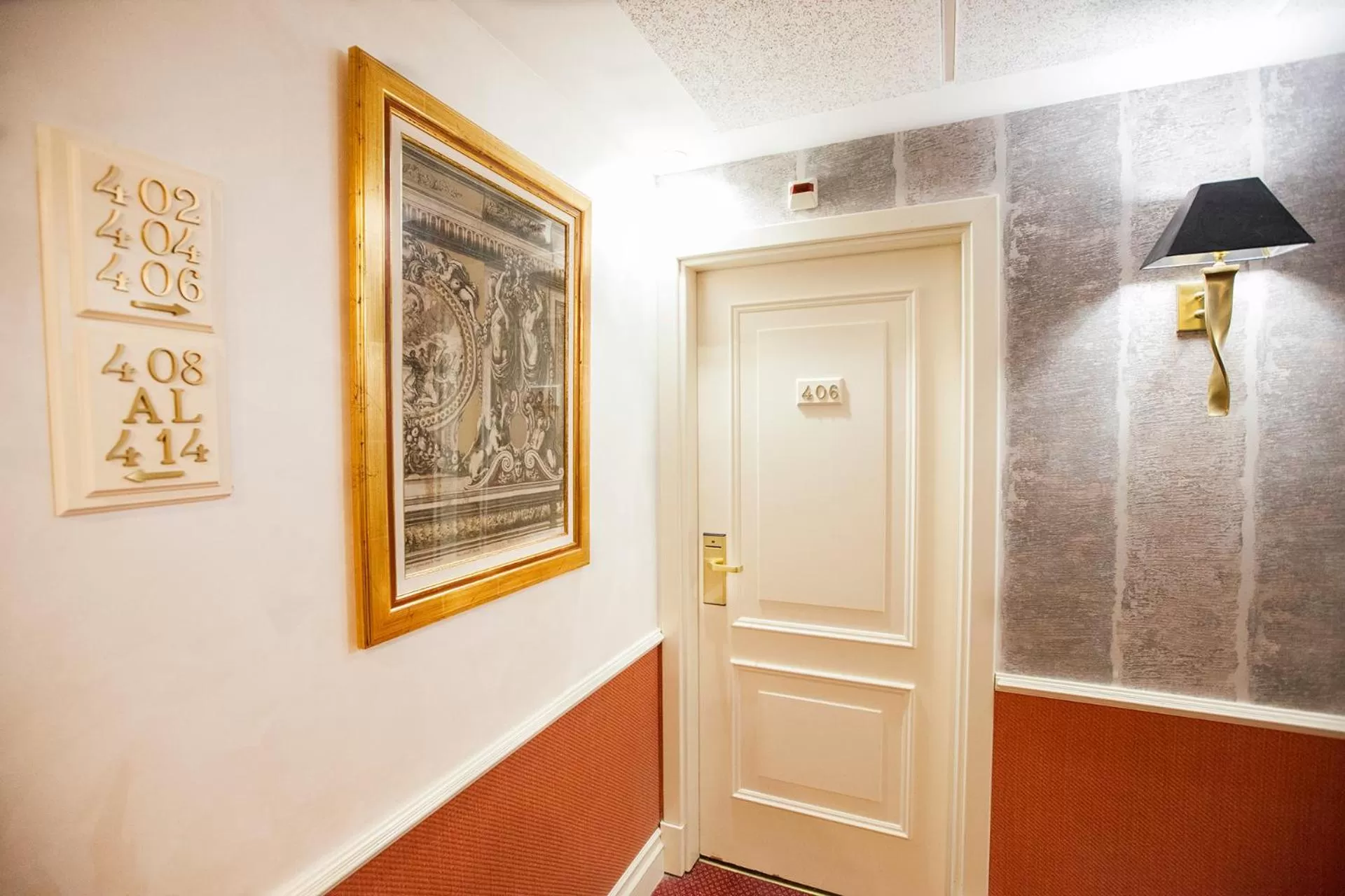 Decorative detail in Hotel Alfonso VIII