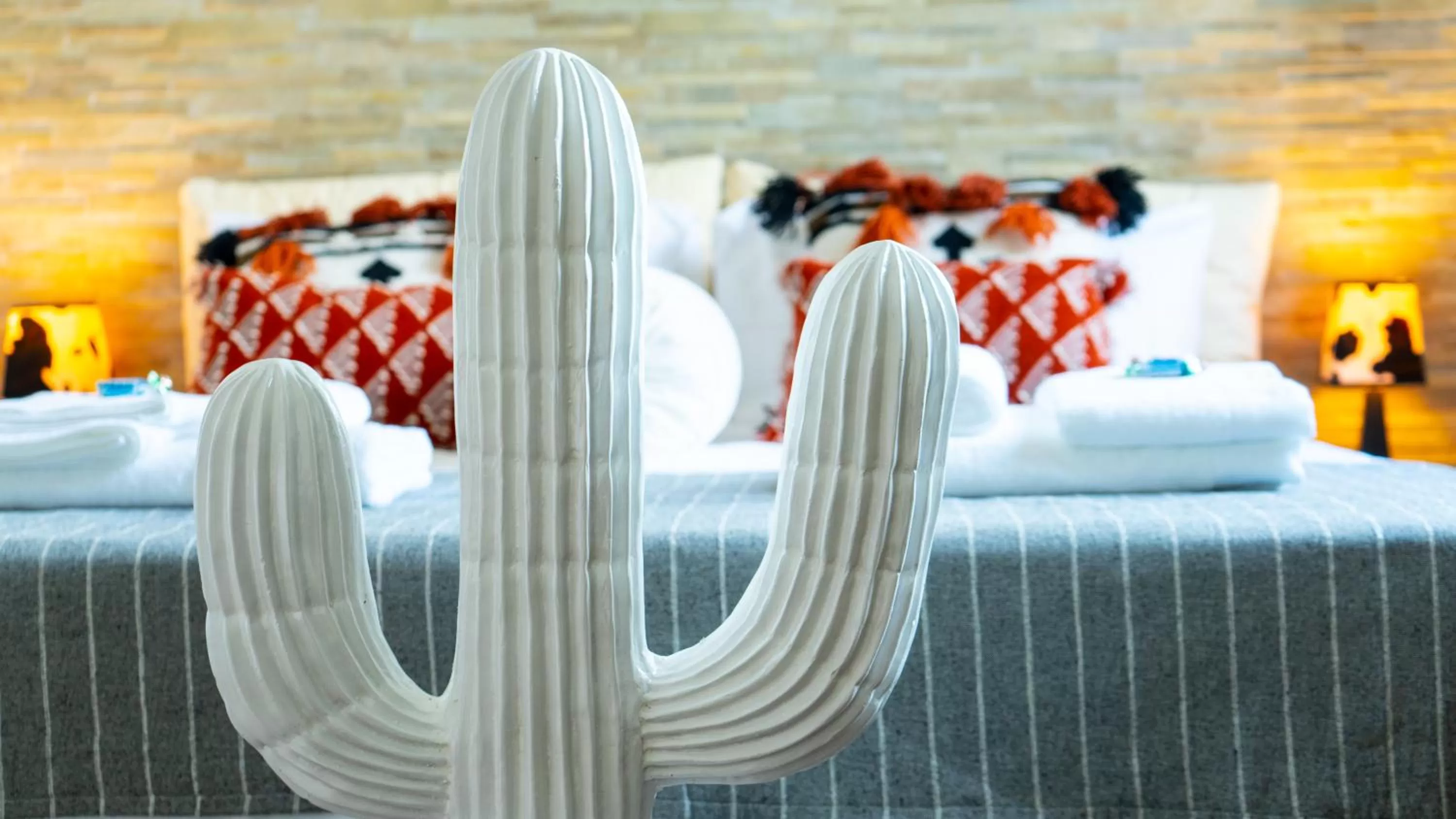 Decorative detail in Tortona52