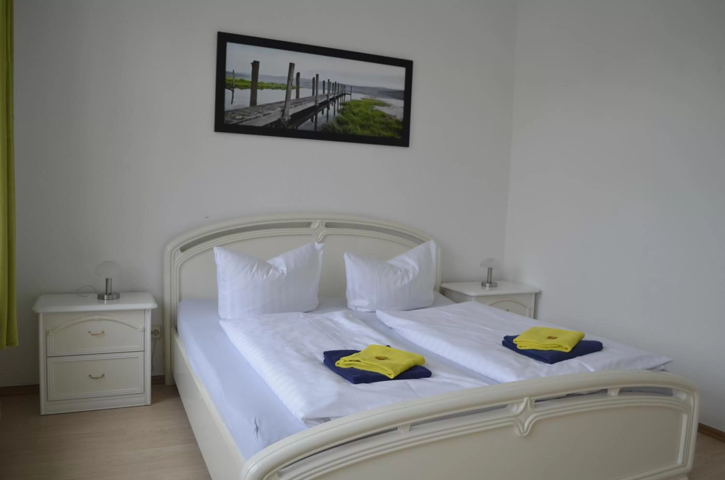 Photo of the whole room, Room Photo in Apartment-Hotel Schillerplatz