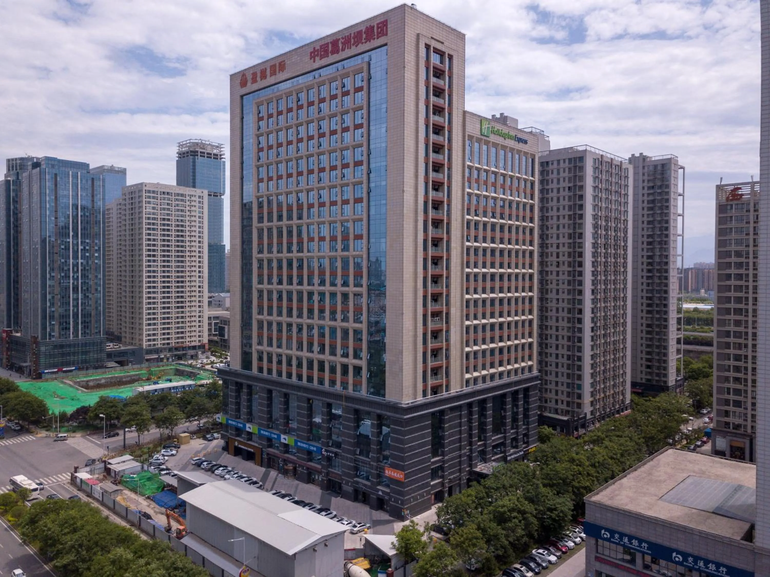 Property building in Holiday Inn Express Xi'an High-Tech Zone by IHG