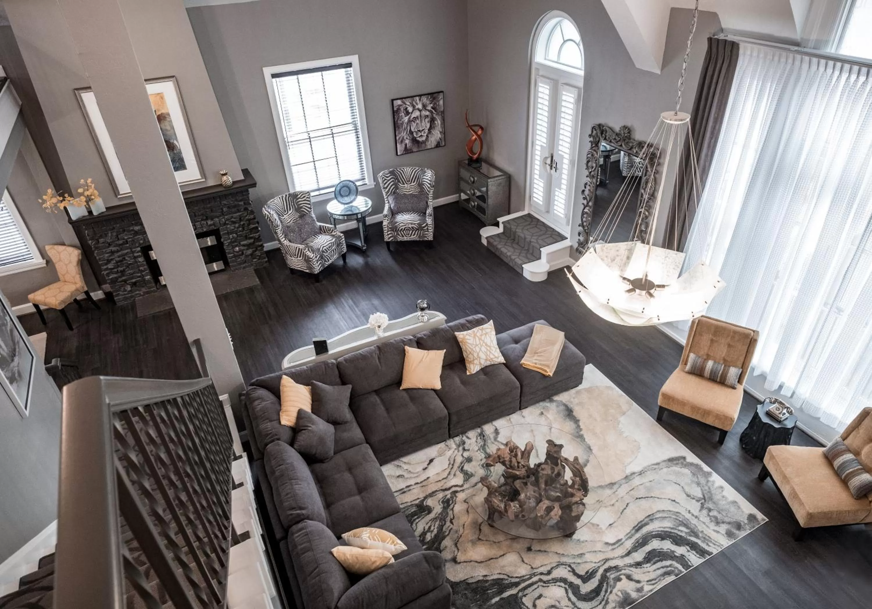 TV and multimedia in Magnolia Hotel Omaha