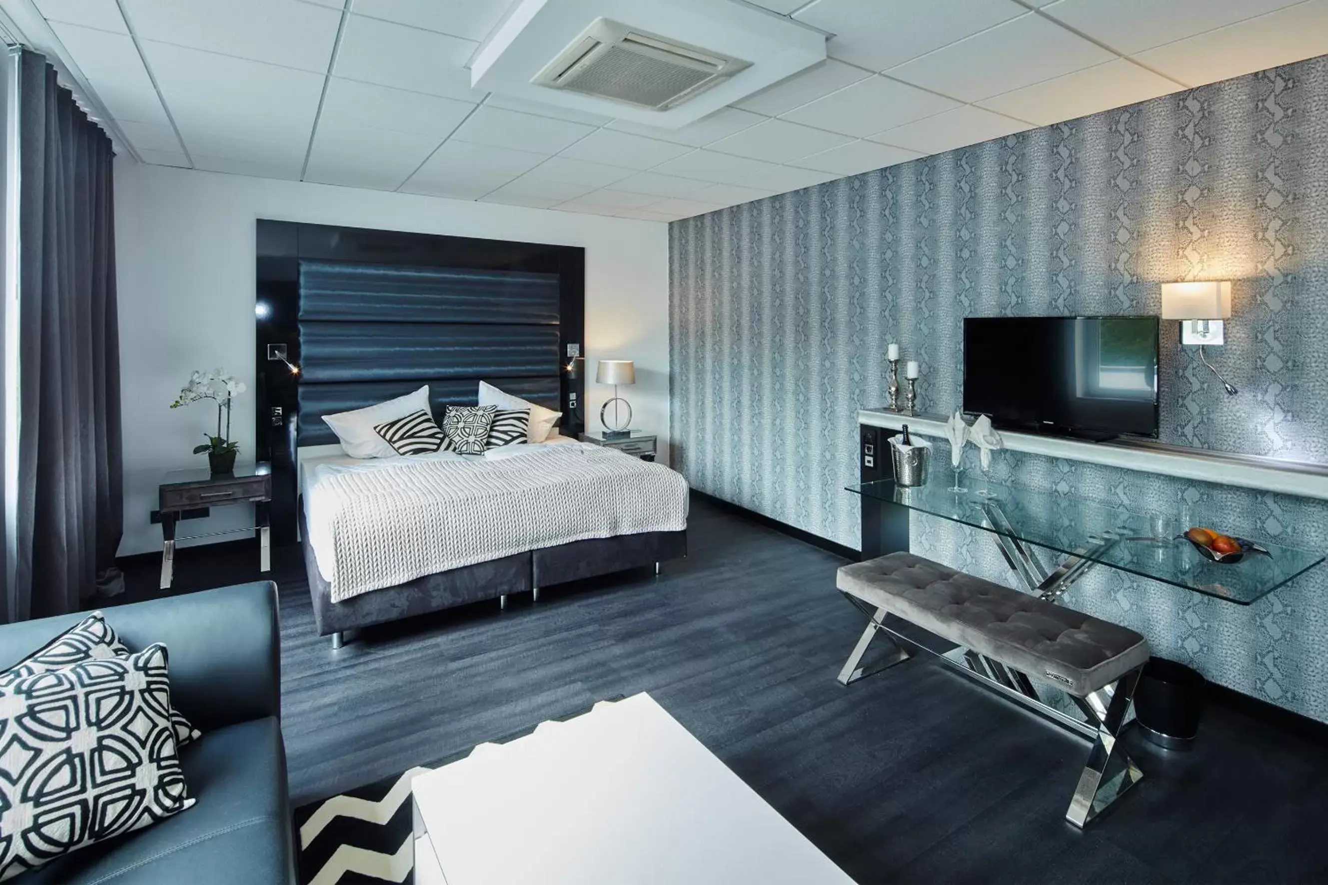 Deluxe Suite in Kurhaus Design Boutique Hotel Deluxe Suite in Kurhaus Design Boutique Hotel