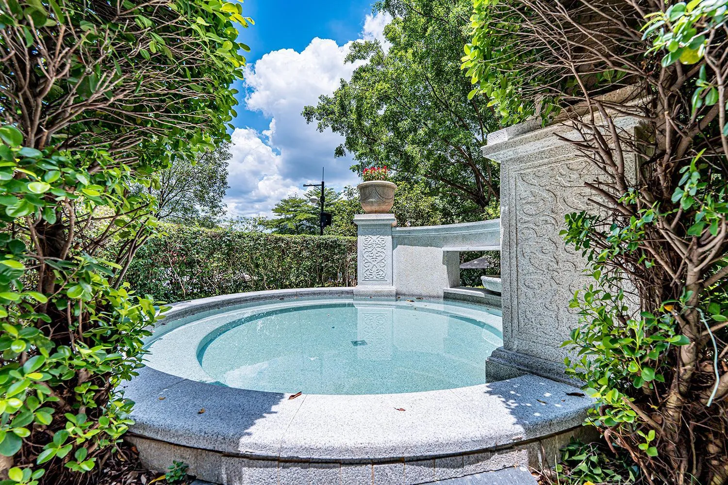 Hot Spring Bath in Good View Hotel Tangxia - 15 mins drive from Dongguan South Railway Station