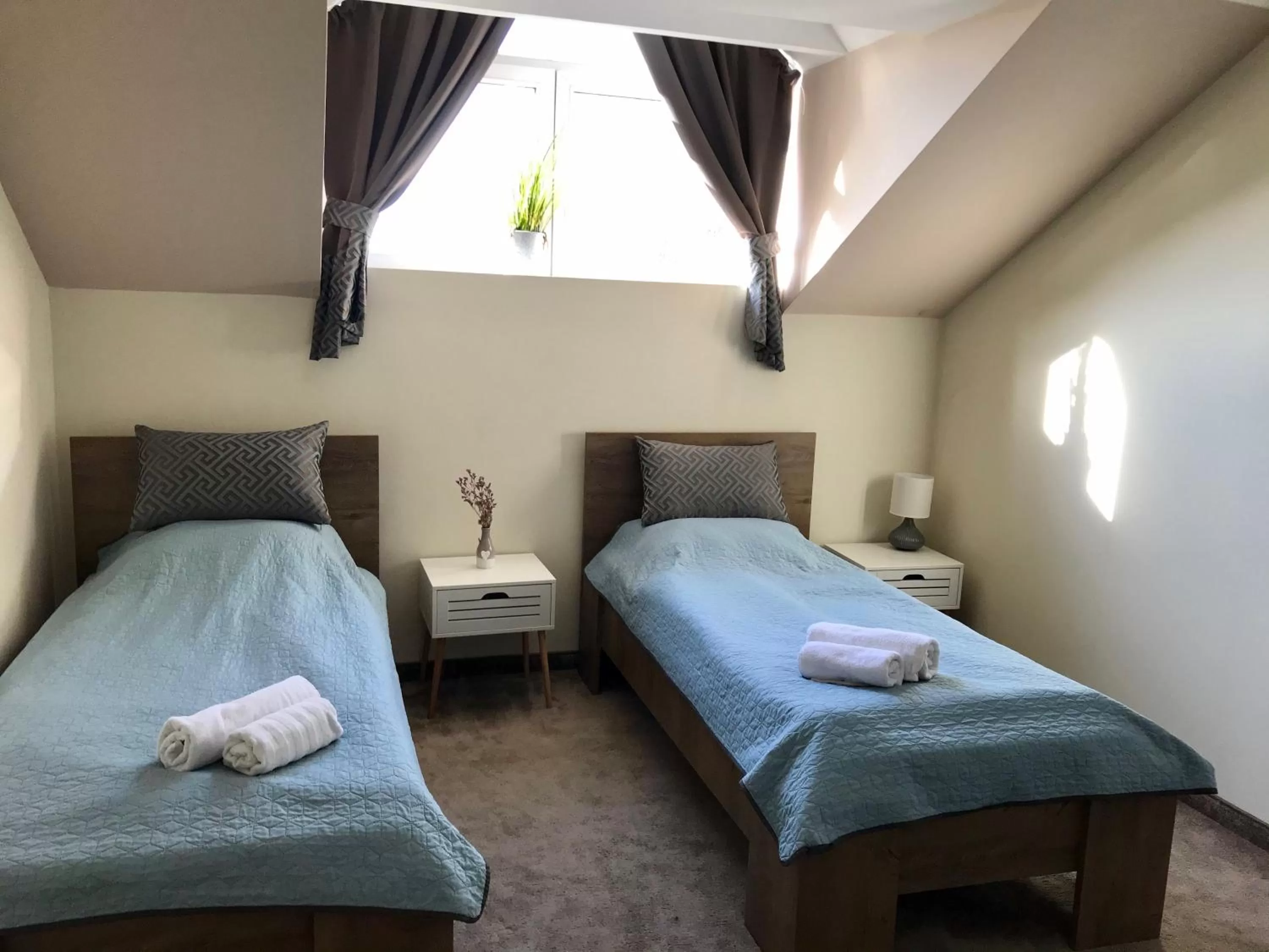 Bed in Sempre Étterem És Panzió