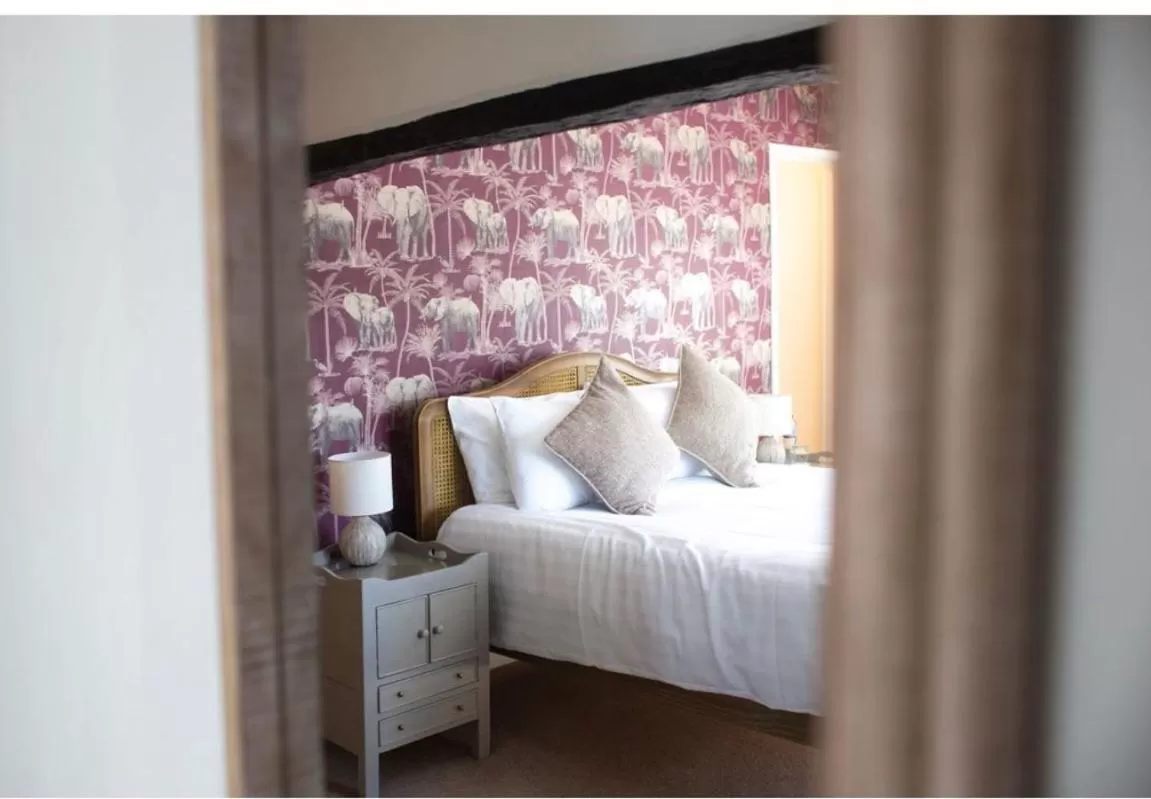 Bedroom, Bed in Bert's Rooms at The Black Horse Inn