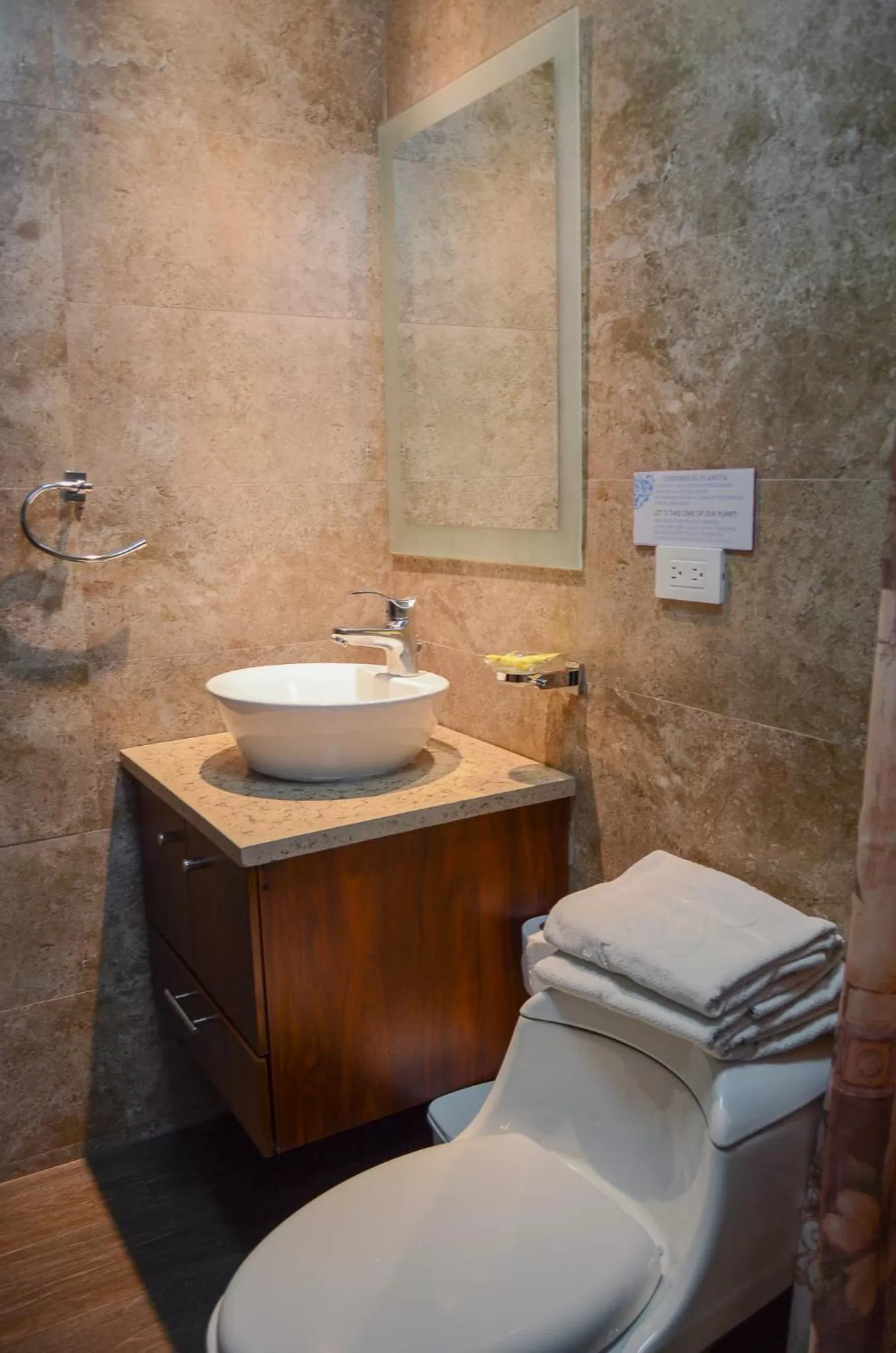 Bathroom in Hotel Shalom