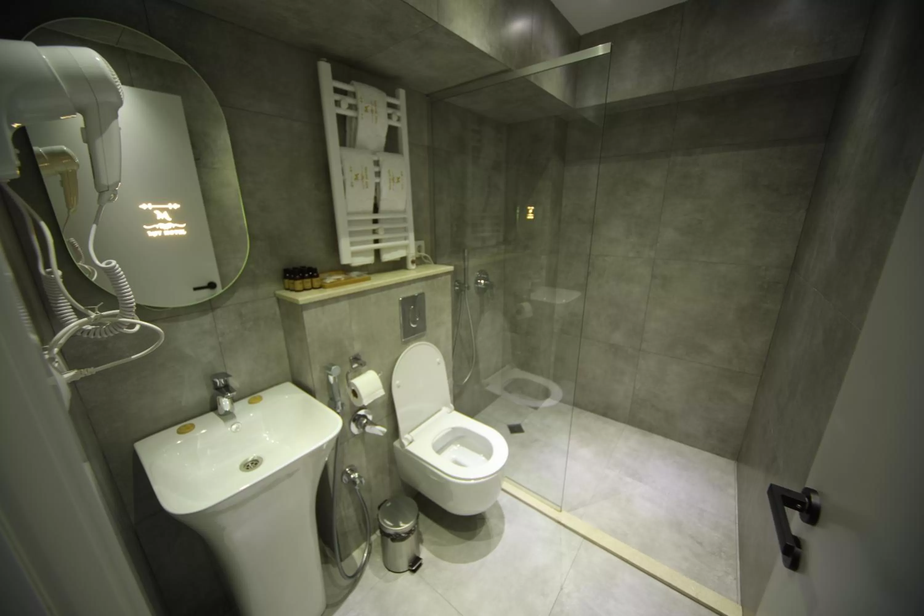 Shower, Bathroom in Mit Hotel Tbilisi