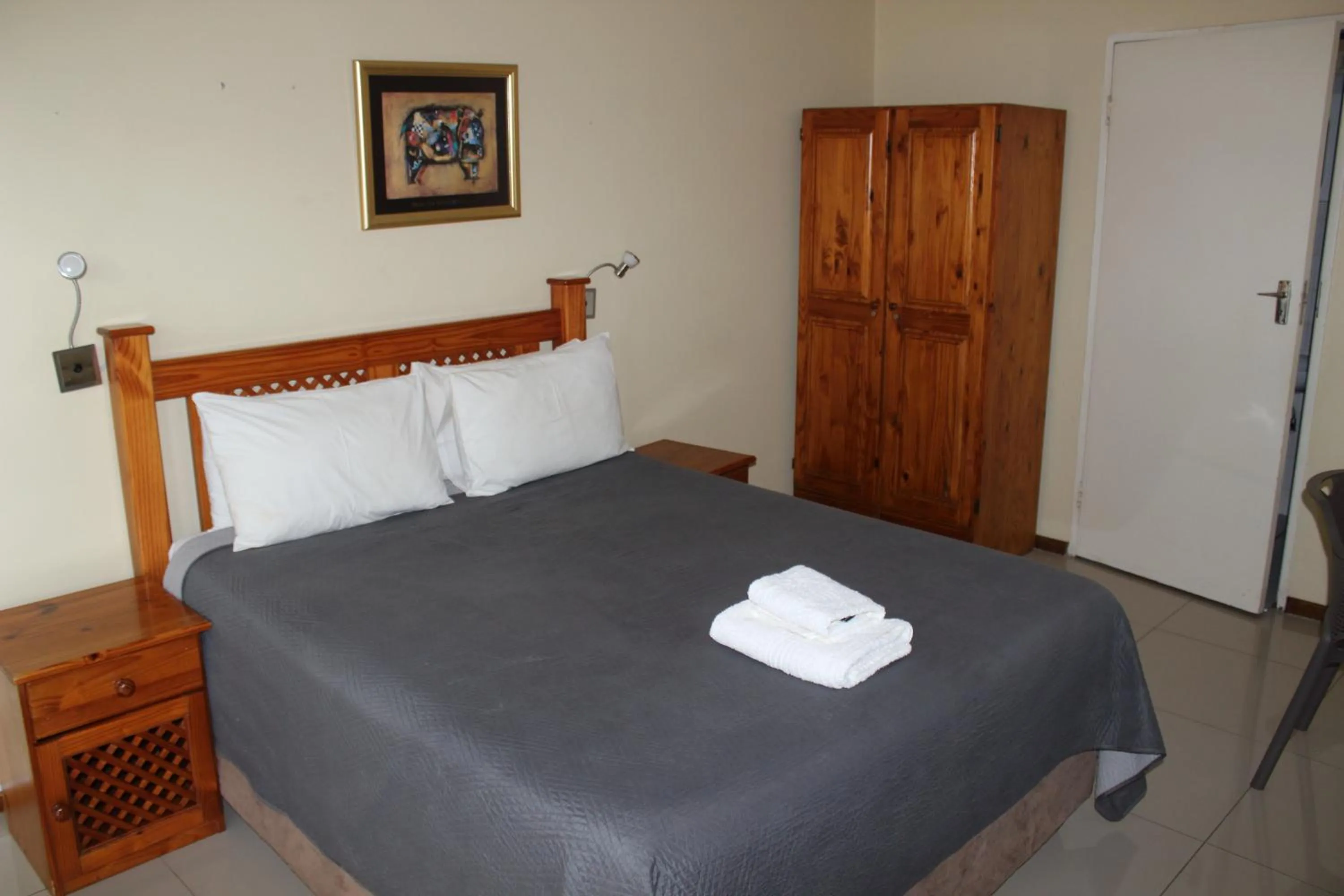 Deluxe Family Room in Purple Olive Guest House