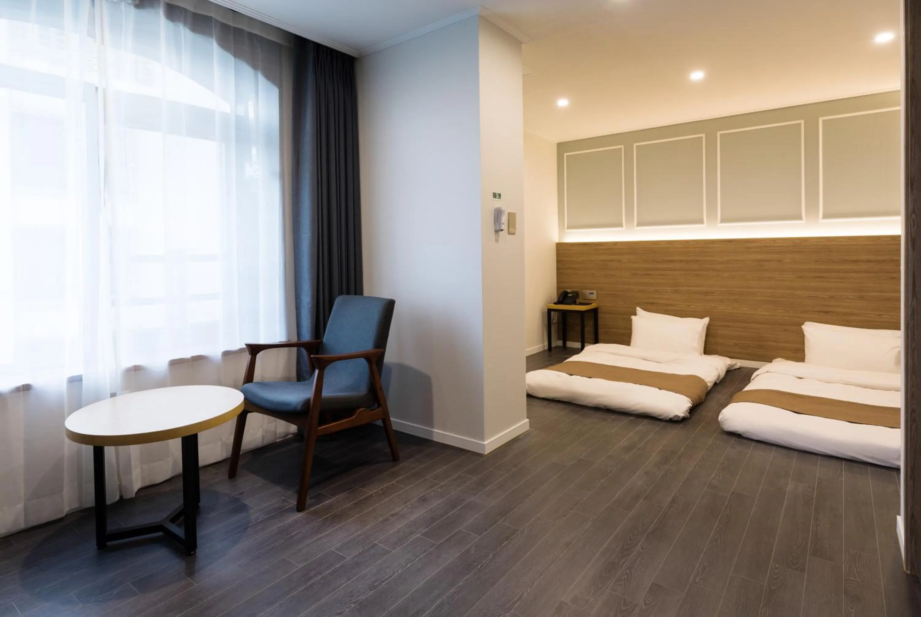 Photo of the whole room, Bed in Casaloma Hotel