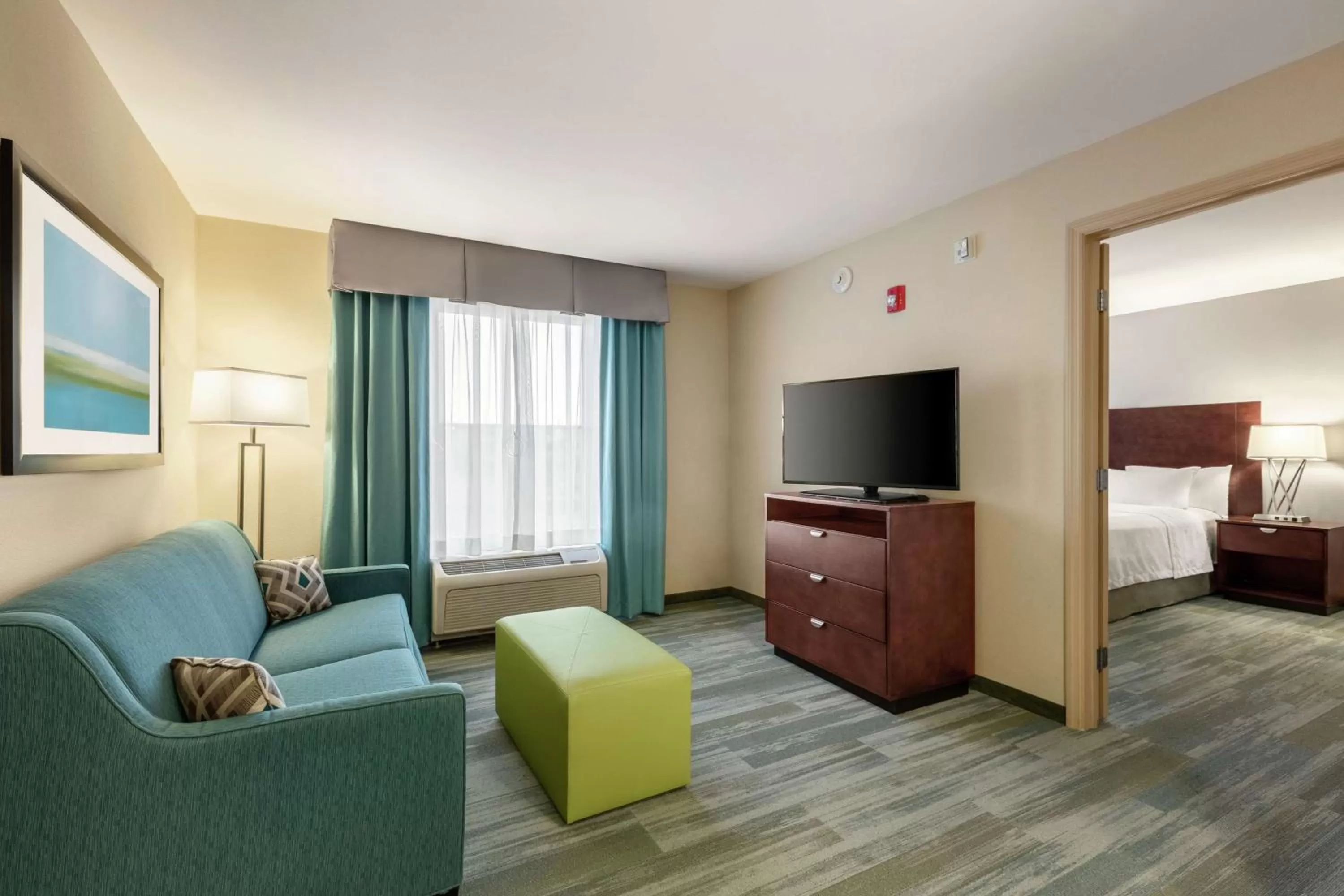 Bedroom in Homewood Suites by Hilton Macon-North